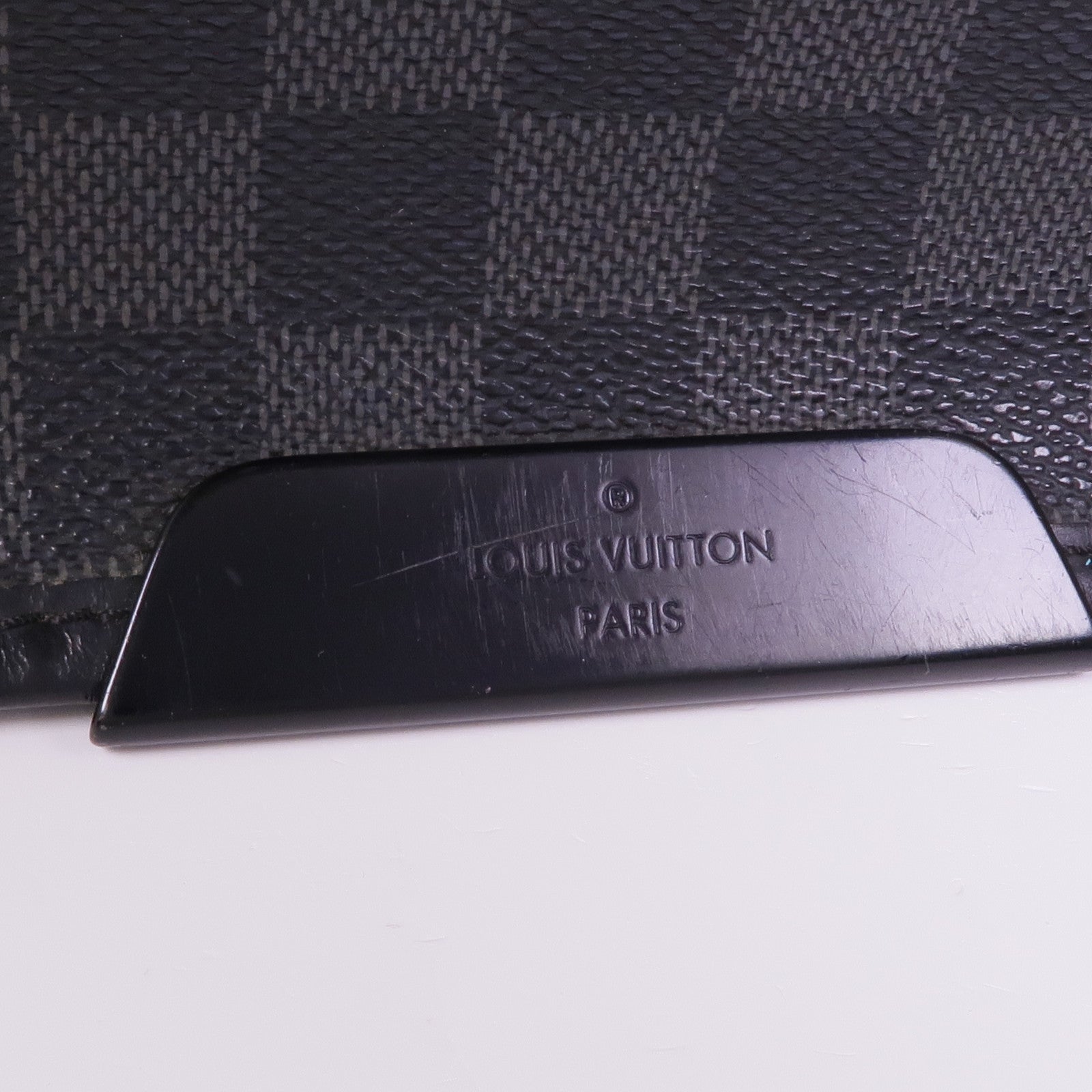 LOUIS VUITTON Damier Graghite Daniel MM銀扣肩背袋