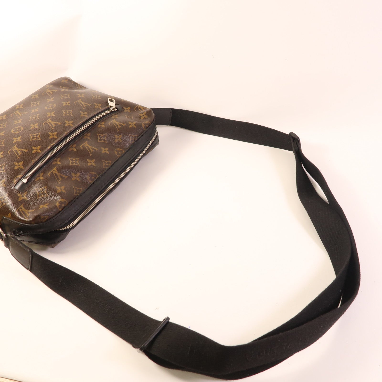 LOUIS VUITTON Monogram Macassar Shoulder Bag銀扣肩背袋