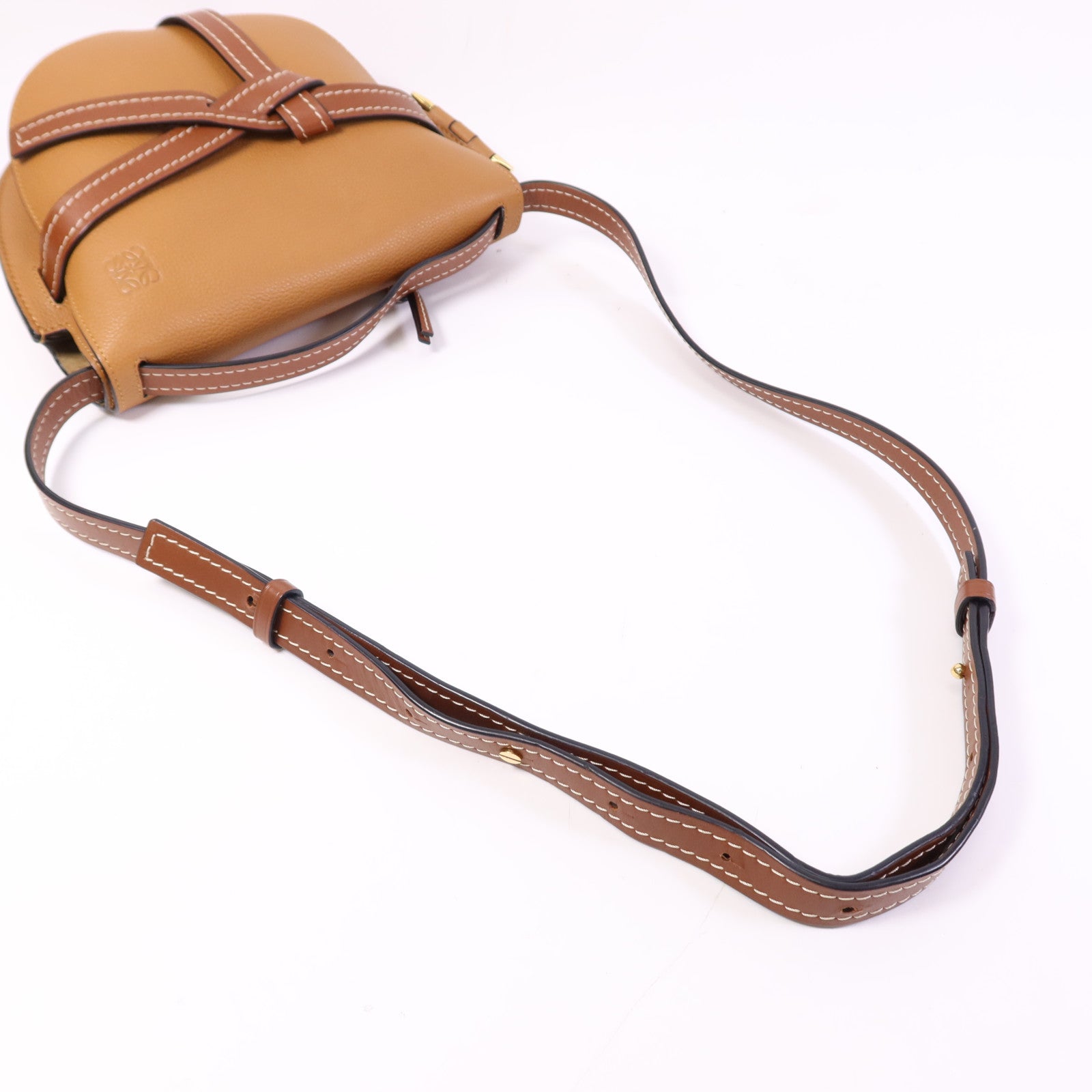 LOEWE 牛皮皮革Gate Medium金扣肩背袋