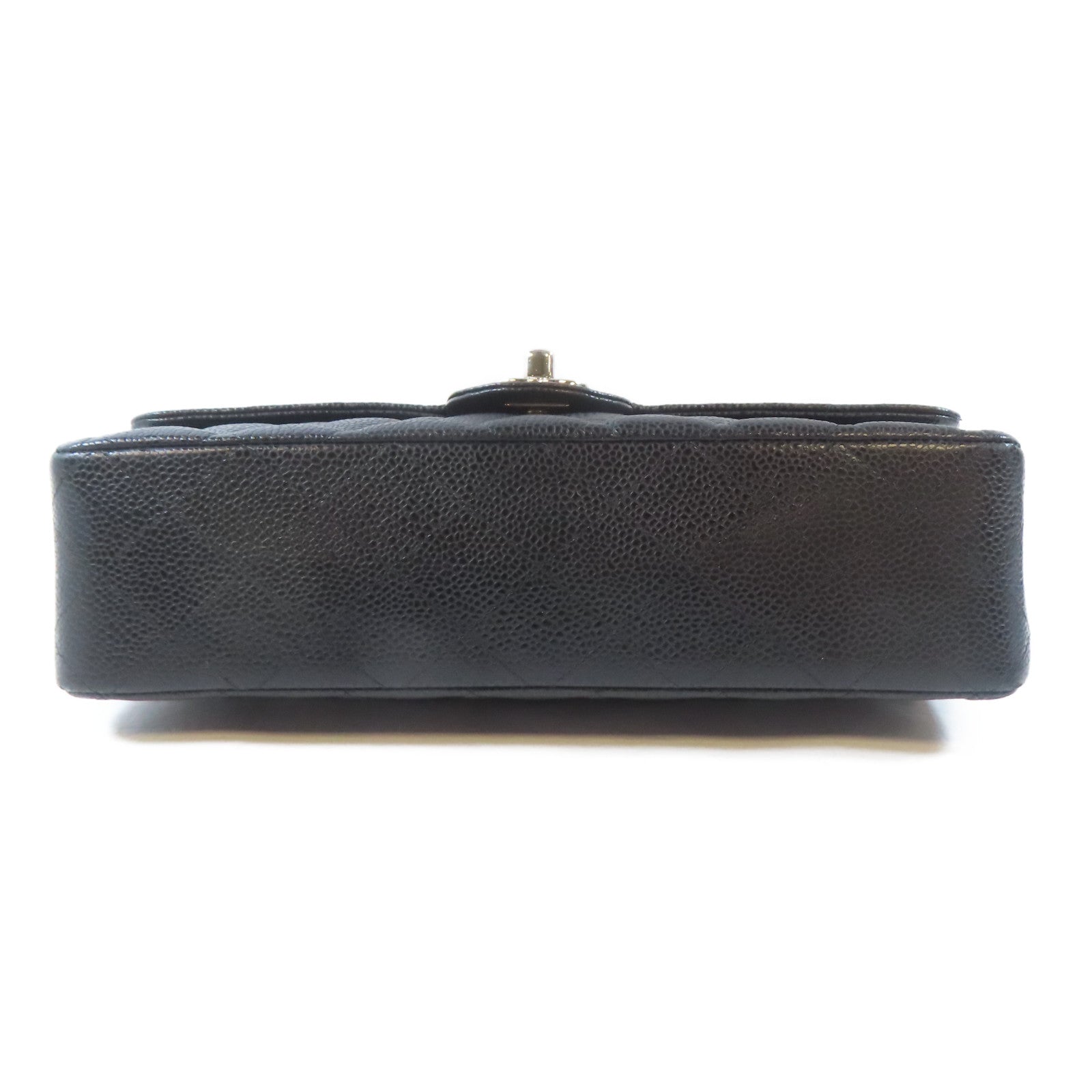 CHANEL 菱格Caviar皮革Classic Flap 25銀扣鏈帶肩背袋黑色