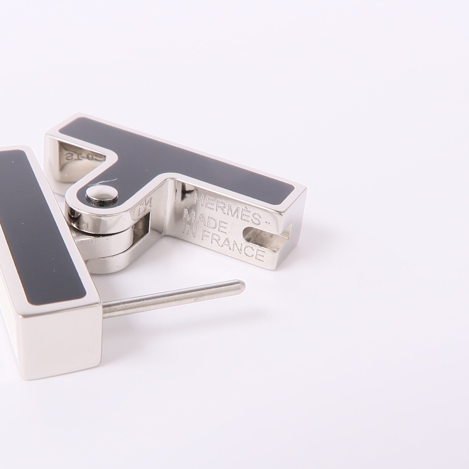 HERMES Habascule Earrings Metal Noir