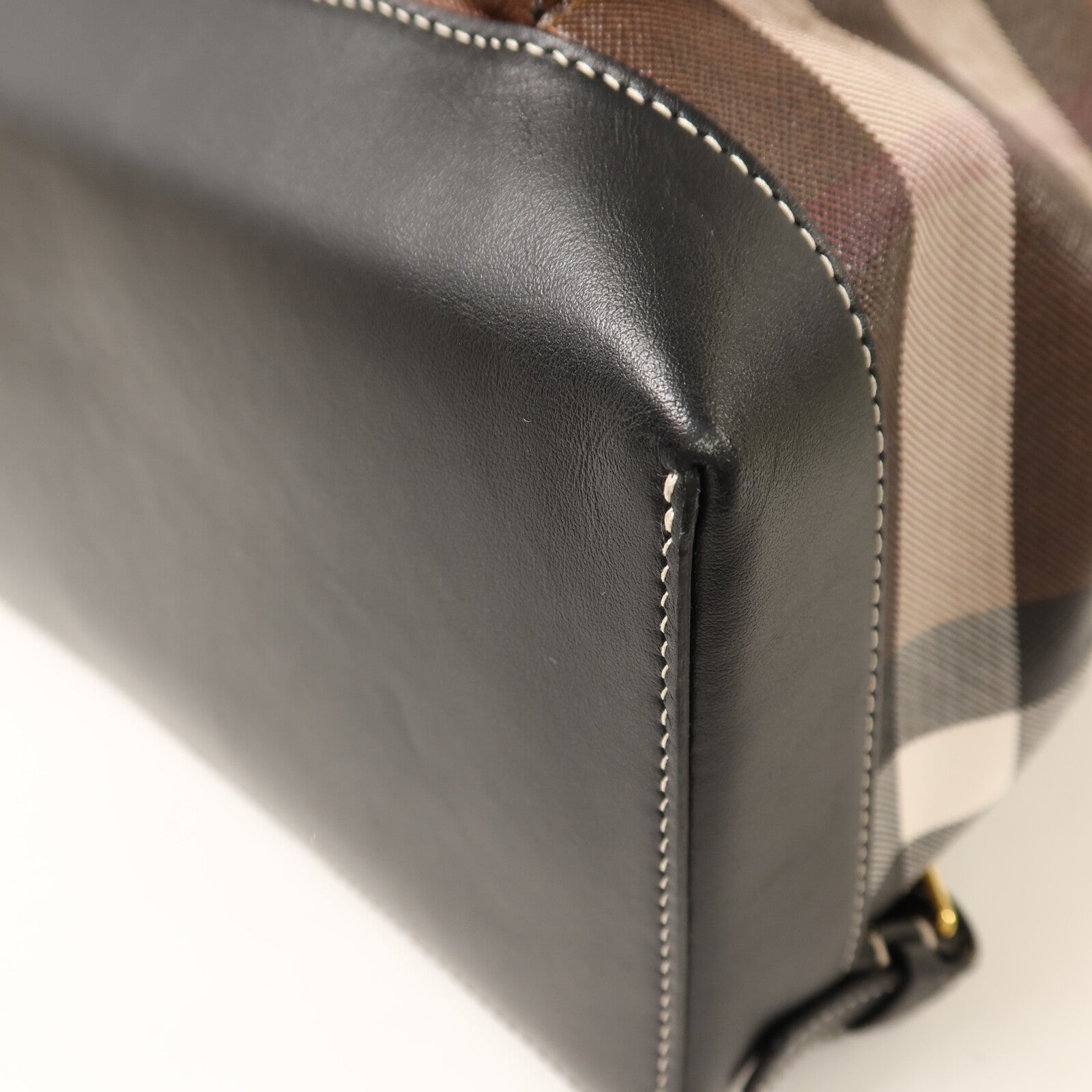 BURBERRY 塗層帆布BackPack金扣背包