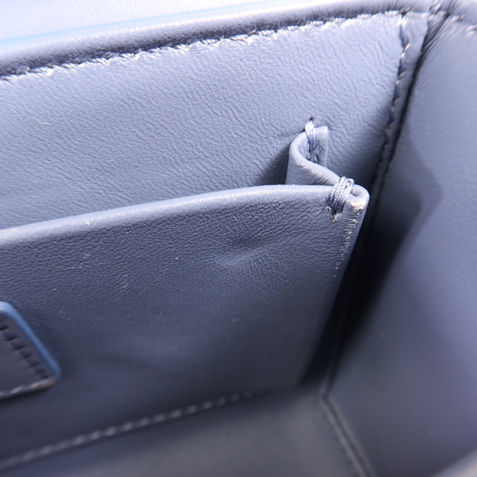 Dior 牛皮皮革Mini Montaigne金扣肩背袋