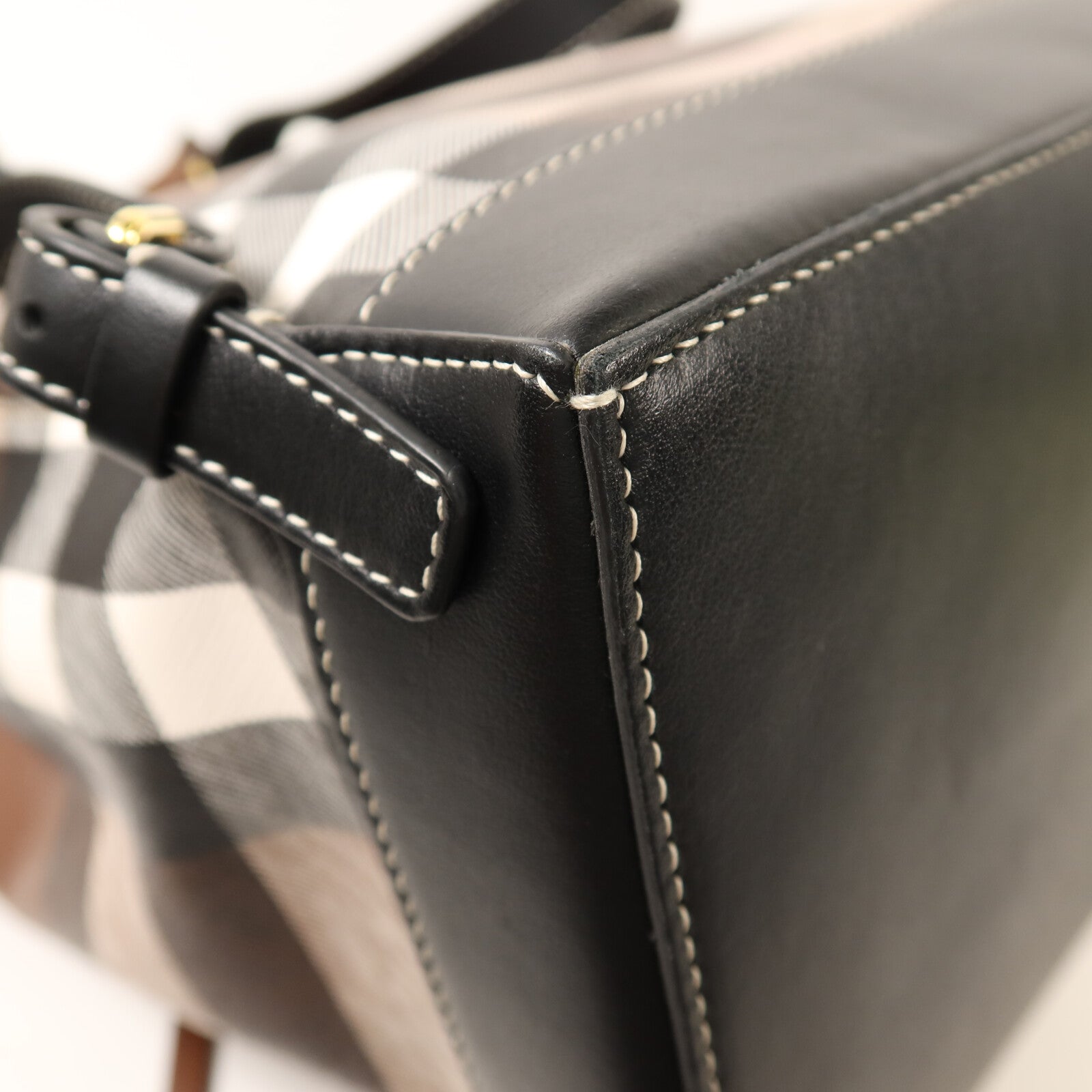 BURBERRY 塗層帆布BackPack金扣背包