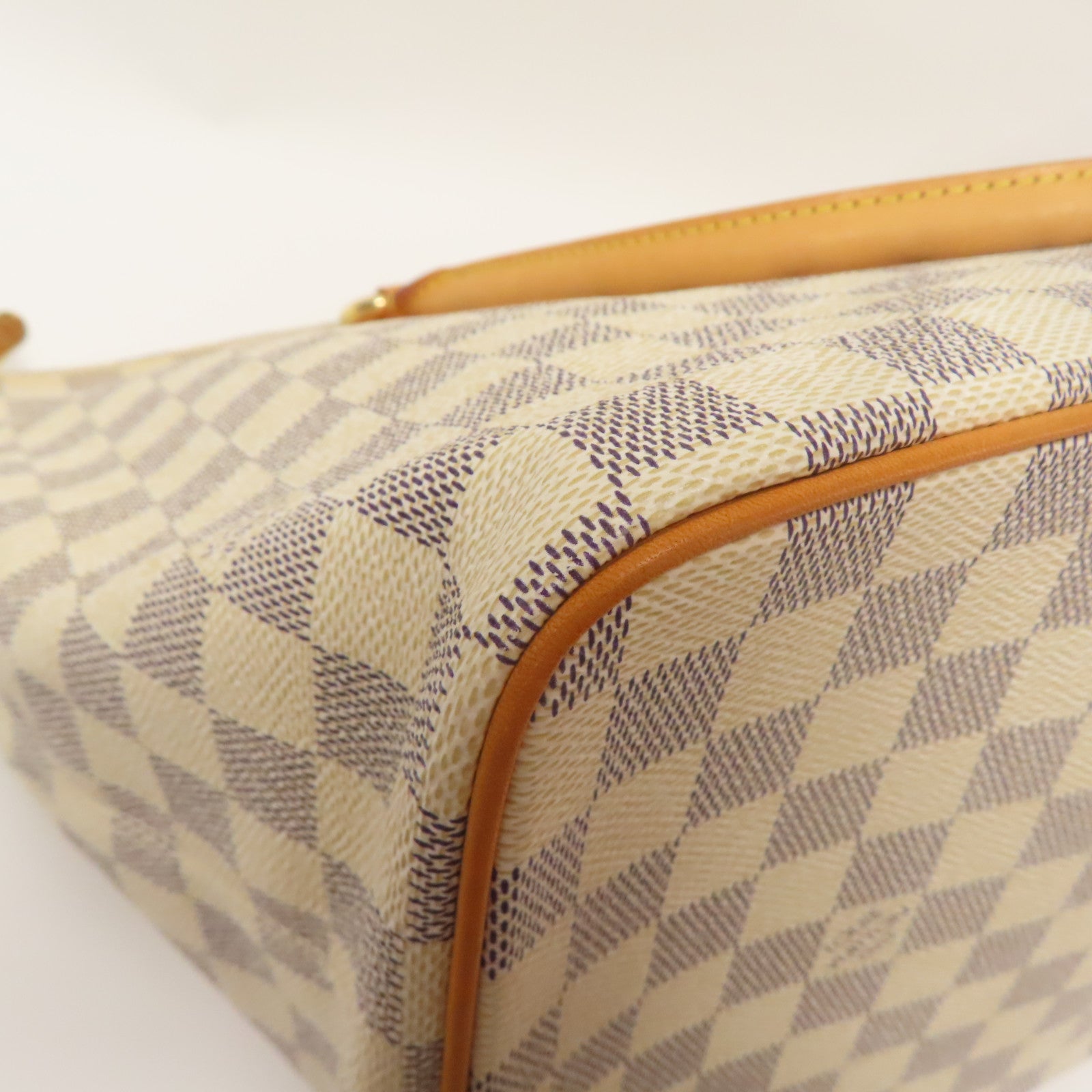 LOUIS VUITTON 【激減優惠】Damier Azur Saleya MM金扣手挽袋白色