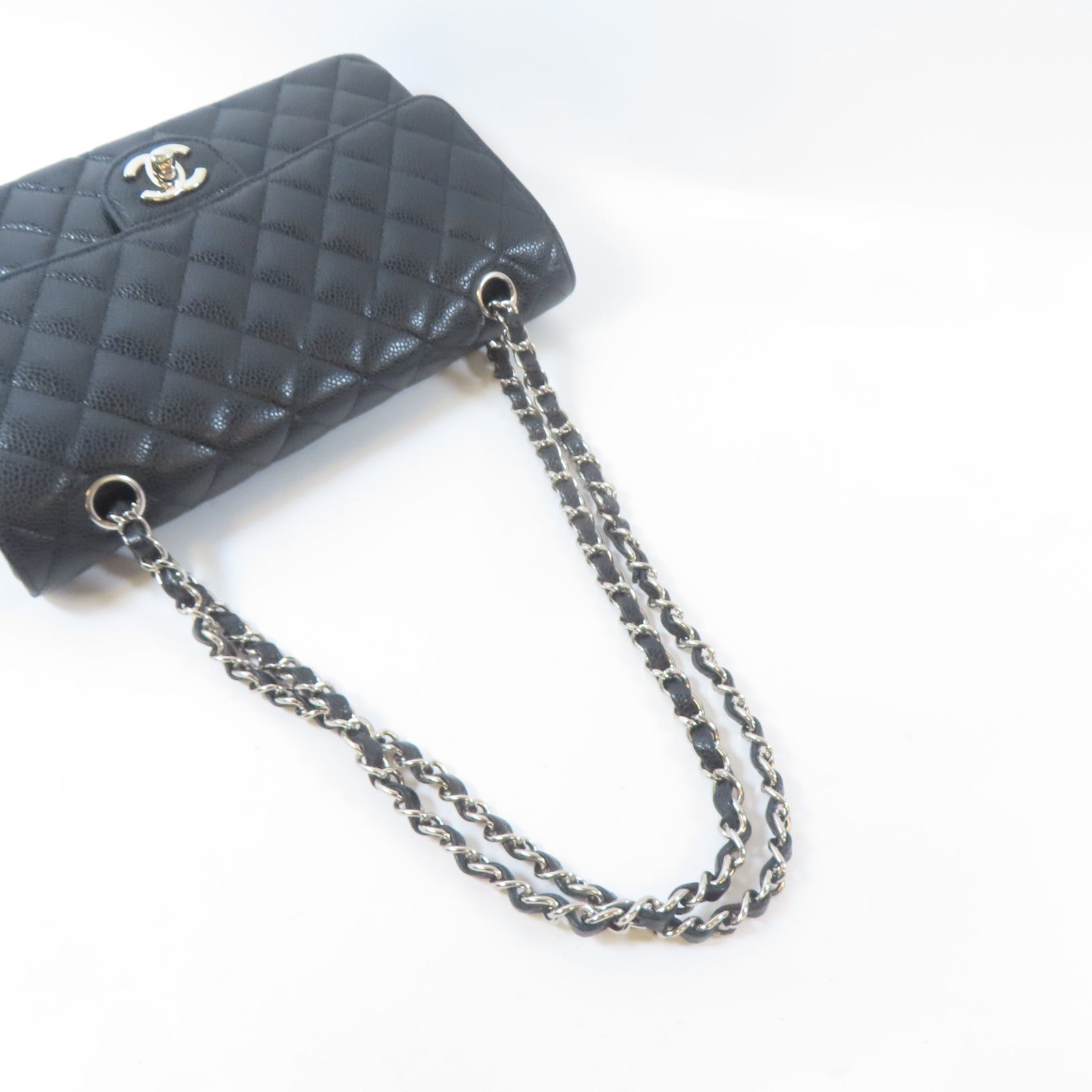 CHANEL 菱格Caviar皮革Classic Flap 25銀扣鏈帶肩背袋黑色