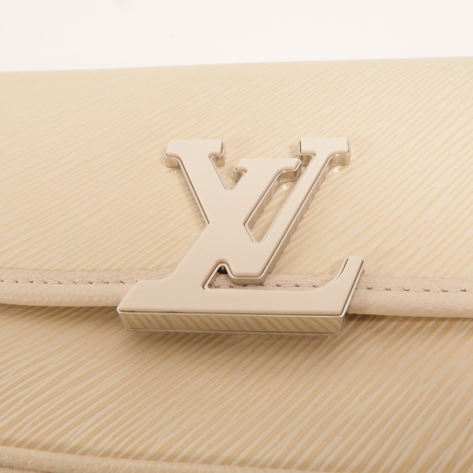 LOUIS VUITTON 【激減優惠】Epi Buci肩背袋