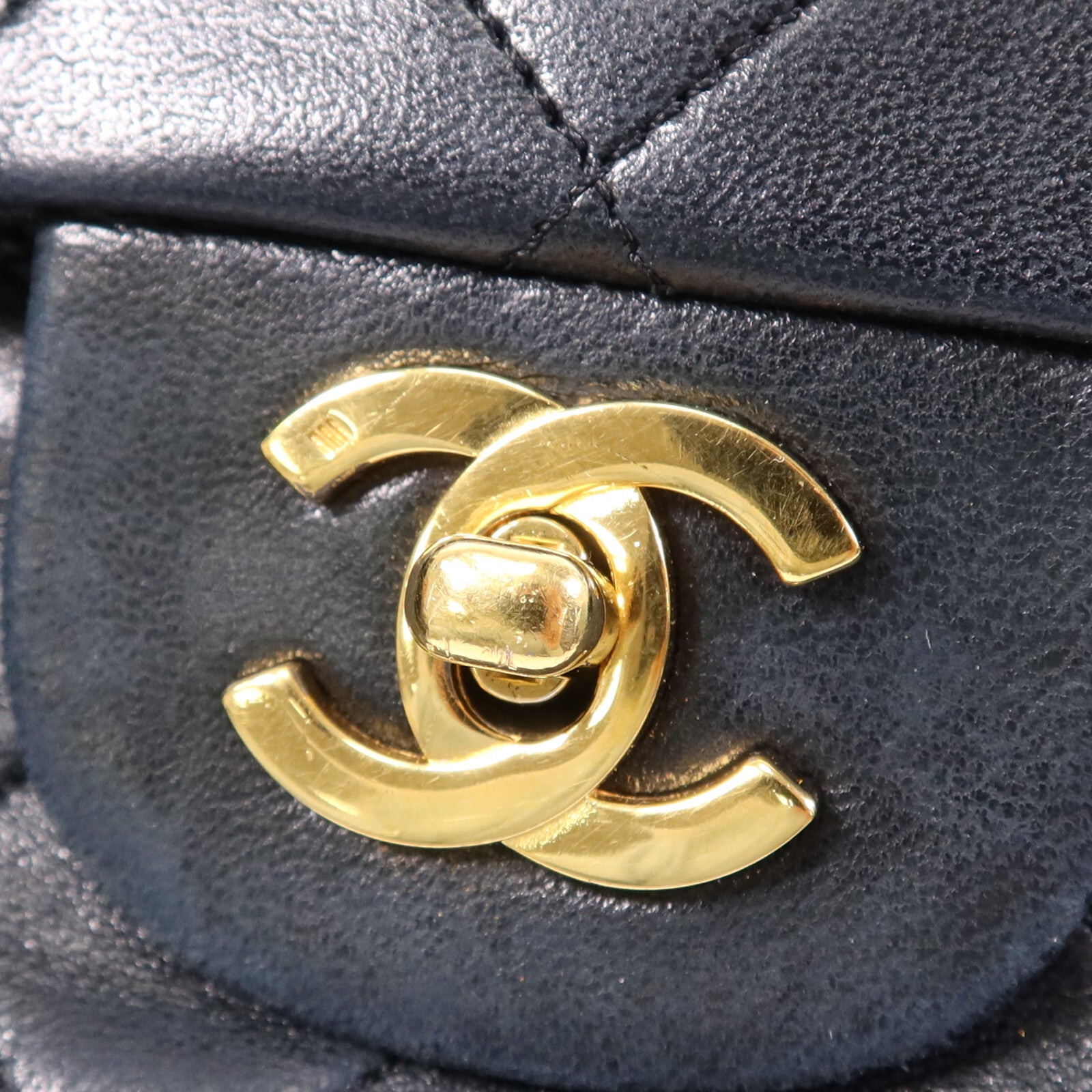 CHANEL 羊皮皮革Vintage Chain Shoulder金扣鏈帶肩背袋