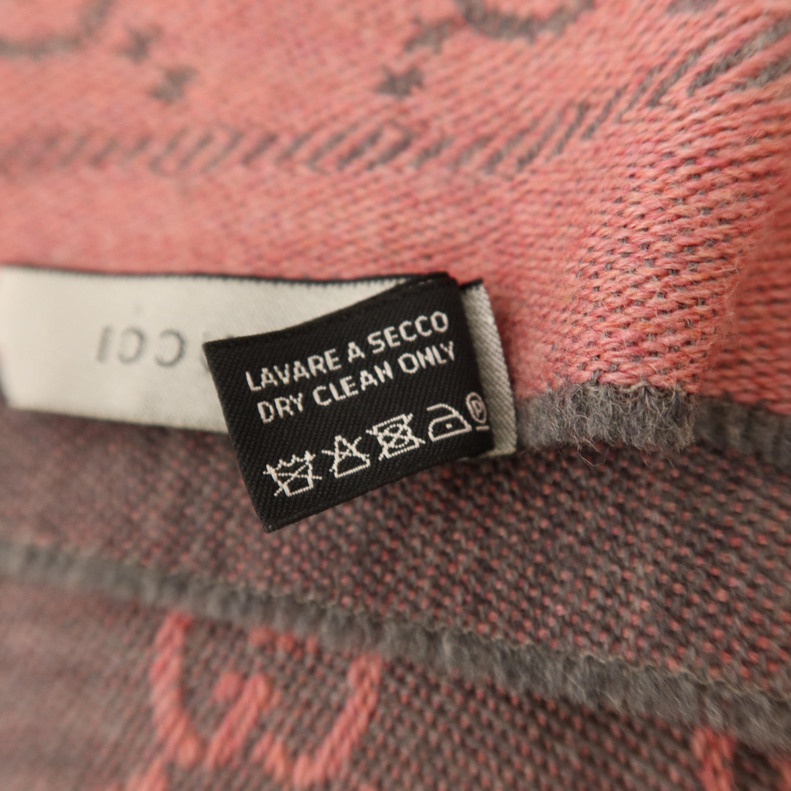 GUCCI 羊毛Scarf 180x40圍巾