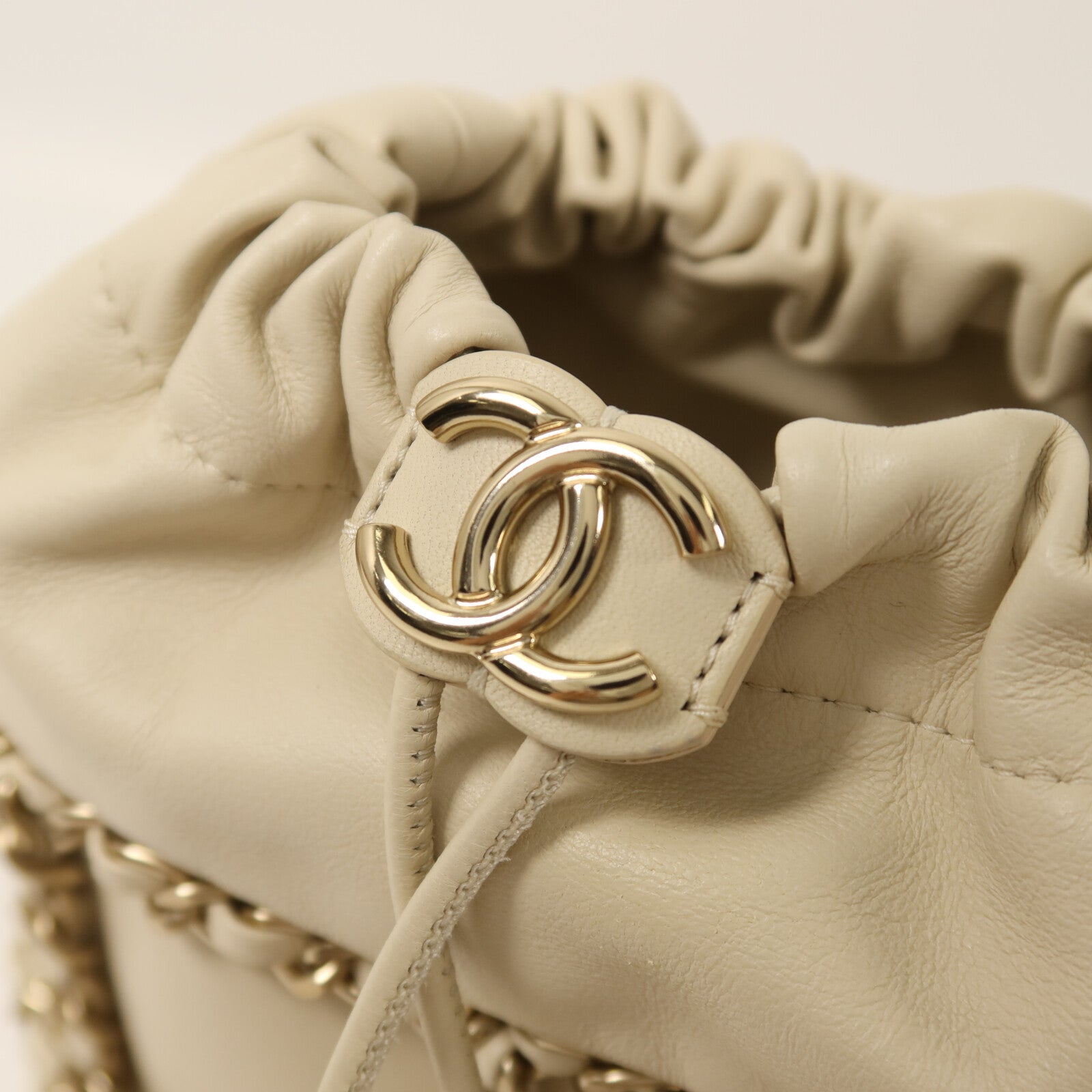 CHANEL 羊皮皮革Bucket Chain Bag鏈帶肩背袋