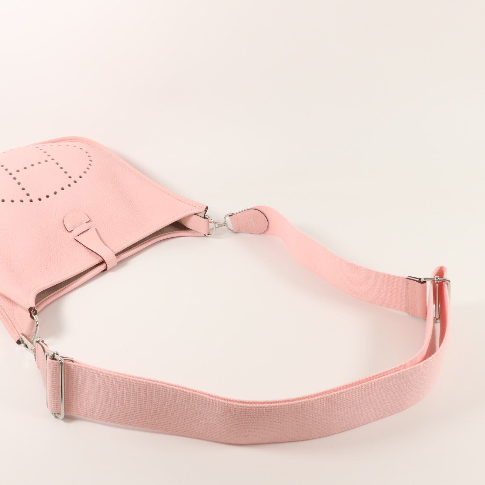 HERMES Clemence皮革Evelyne PM肩背袋Rose Sakura