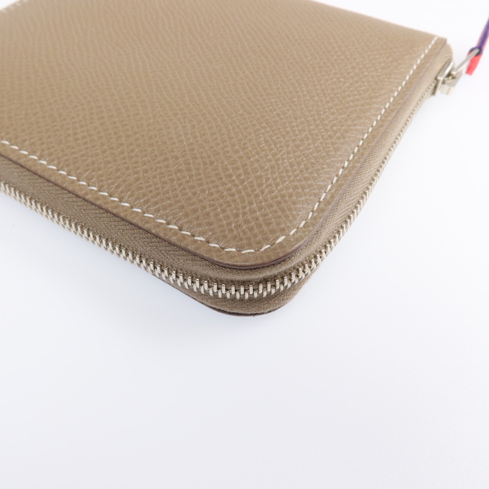 HERMES Epsom皮革Silk In Compact銀扣錢包Etoupe