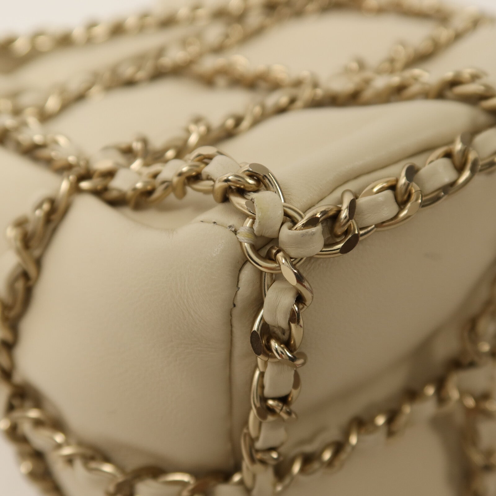 CHANEL 羊皮皮革Bucket Chain Bag鏈帶肩背袋