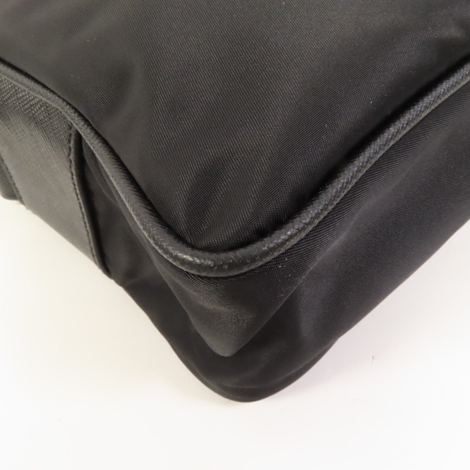 PRADA 尼龍Shoulder Bag銀扣肩背袋