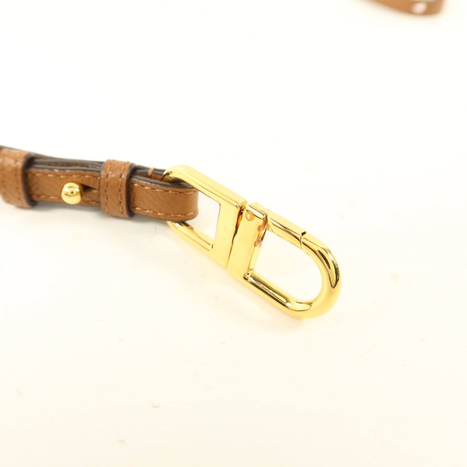 Delvaux 牛皮皮革Vagabond Adjustable Strap金扣肩帶
