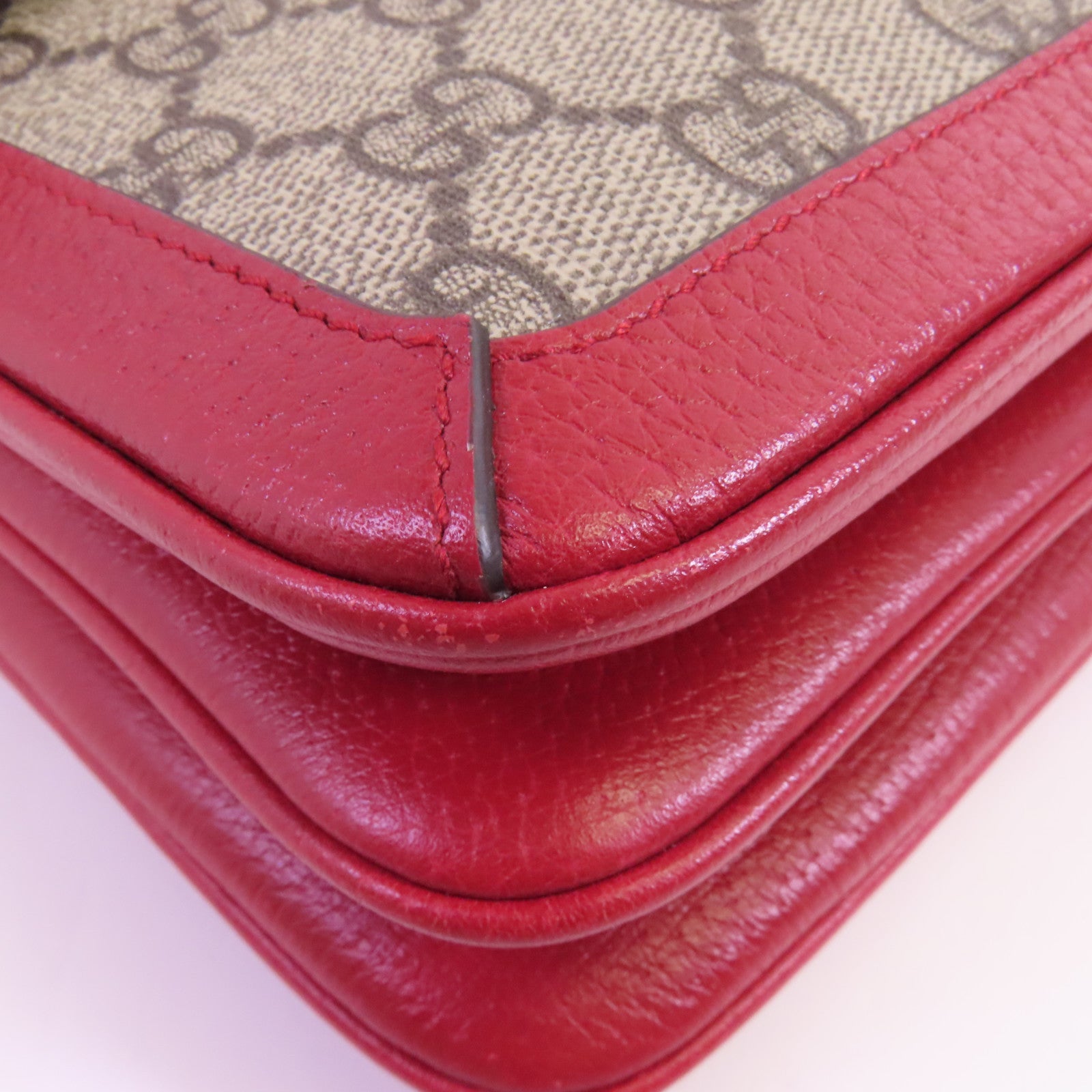 GUCCI 【激減優惠】塗層帆布GG Supreme Queen Margaret Medium金扣鏈帶肩背袋