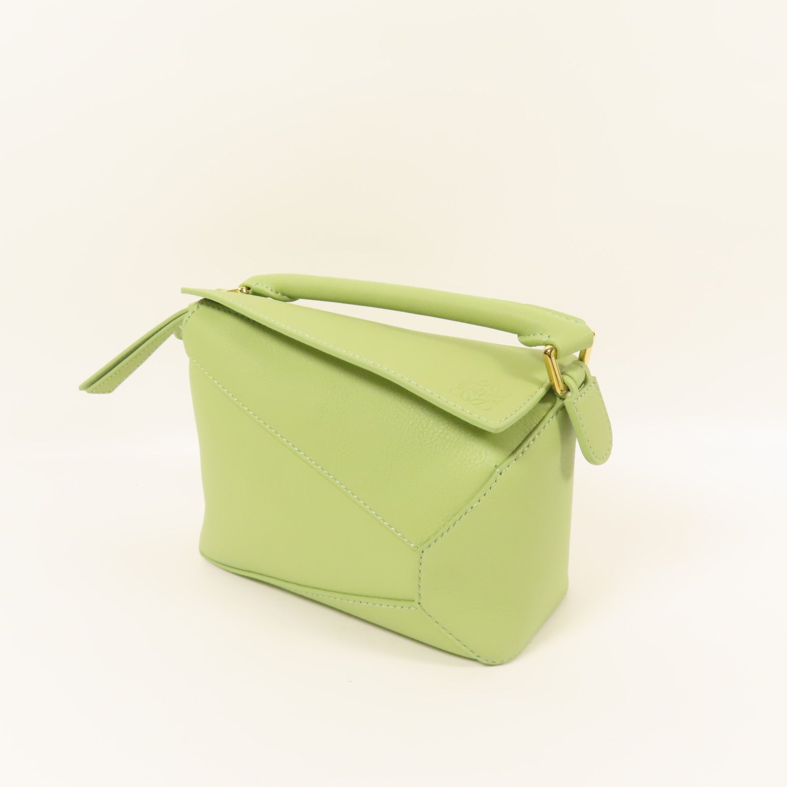 LOEWE 牛皮皮革Mini Puzzle Edge Bag金扣手挽肩背兩用袋