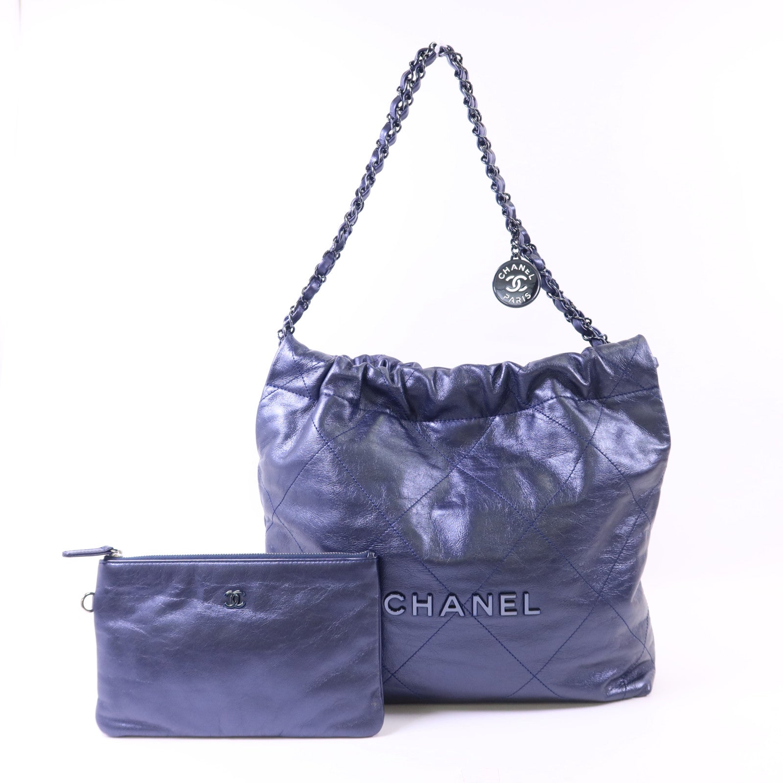 CHANEL 牛皮皮革Chanel 22銀扣肩背袋