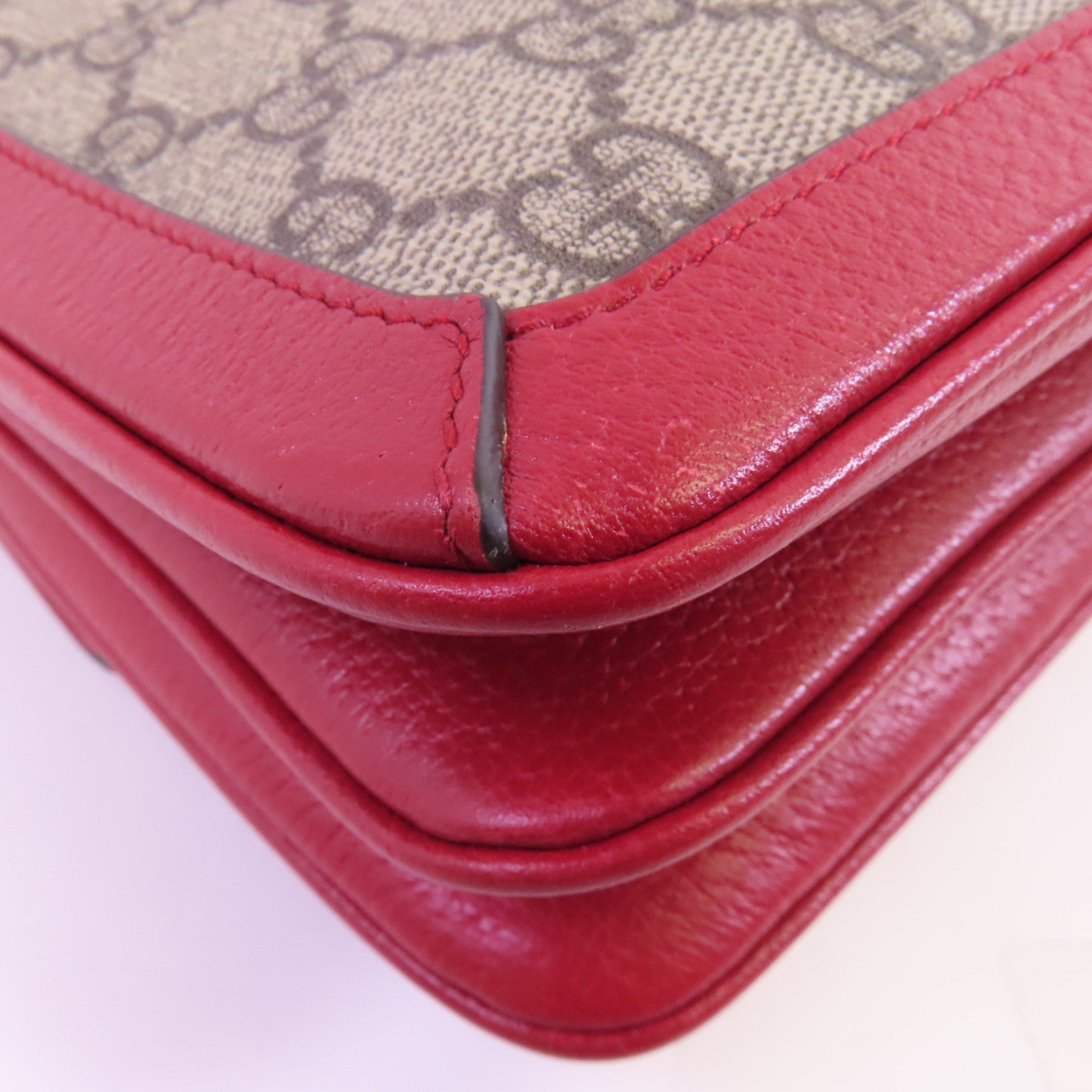 GUCCI 【激減優惠】塗層帆布GG Supreme Queen Margaret Medium金扣鏈帶肩背袋