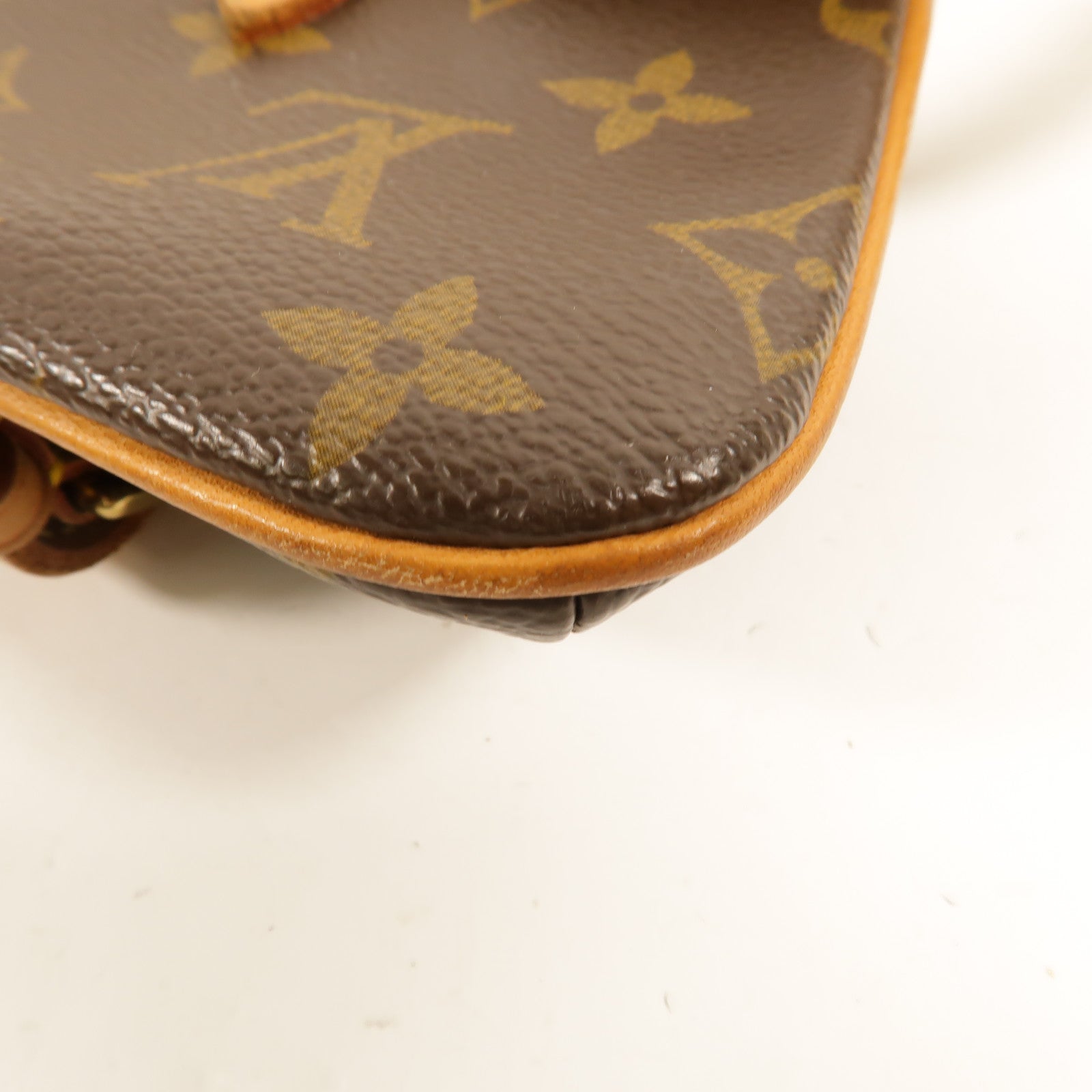 LOUIS VUITTON Monogram Pochette Marelle金扣肩背袋