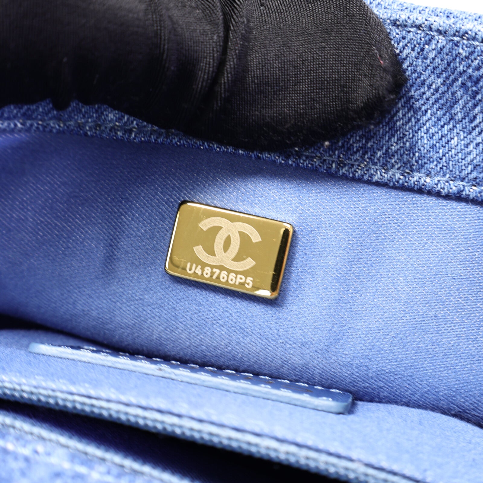 CHANEL 牛仔布Chain Shoulder Bag鏈帶肩背袋