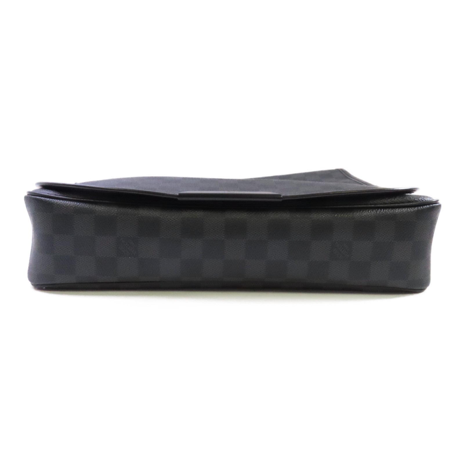 LOUIS VUITTON Damier Graphite Daniel MM Shoulder Bag銀扣肩背袋黑色/灰色