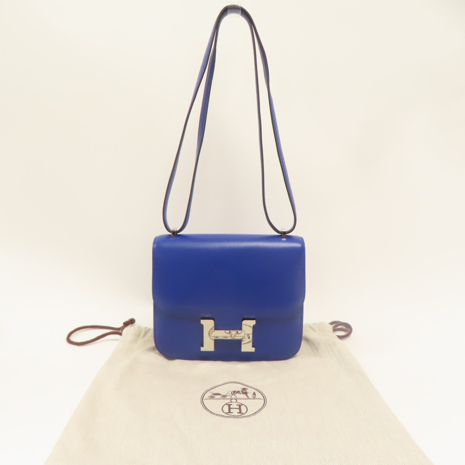 HERMES 【激減優惠】Tadelakt皮革Constance Mini銀扣肩背袋藍色