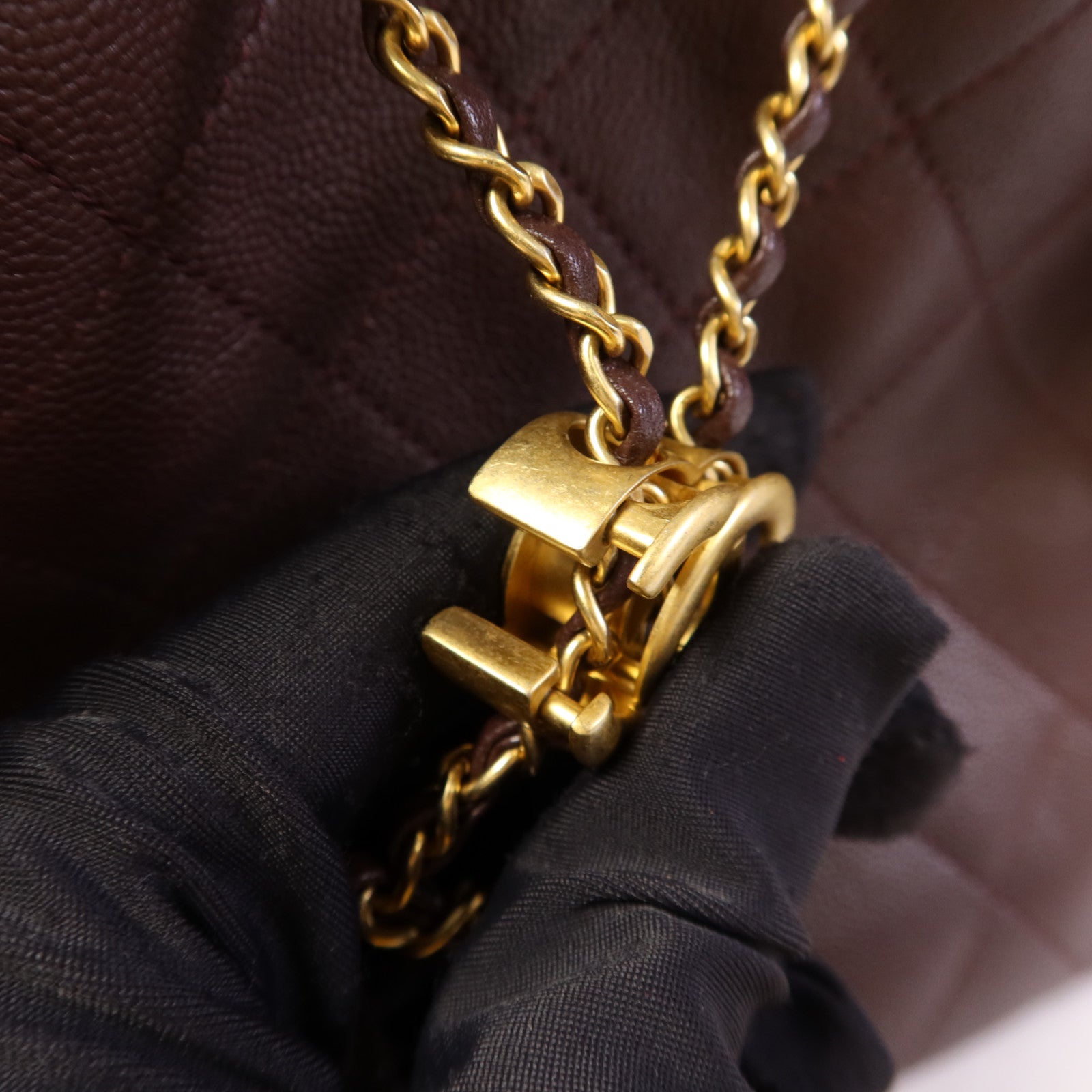 CHANEL 牛皮皮革Chanel 25 Small金扣鏈帶肩背袋