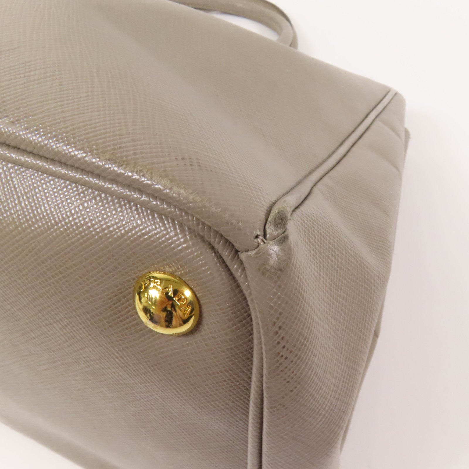 PRADA Saffiano皮革Shoulder Bag金扣肩背袋