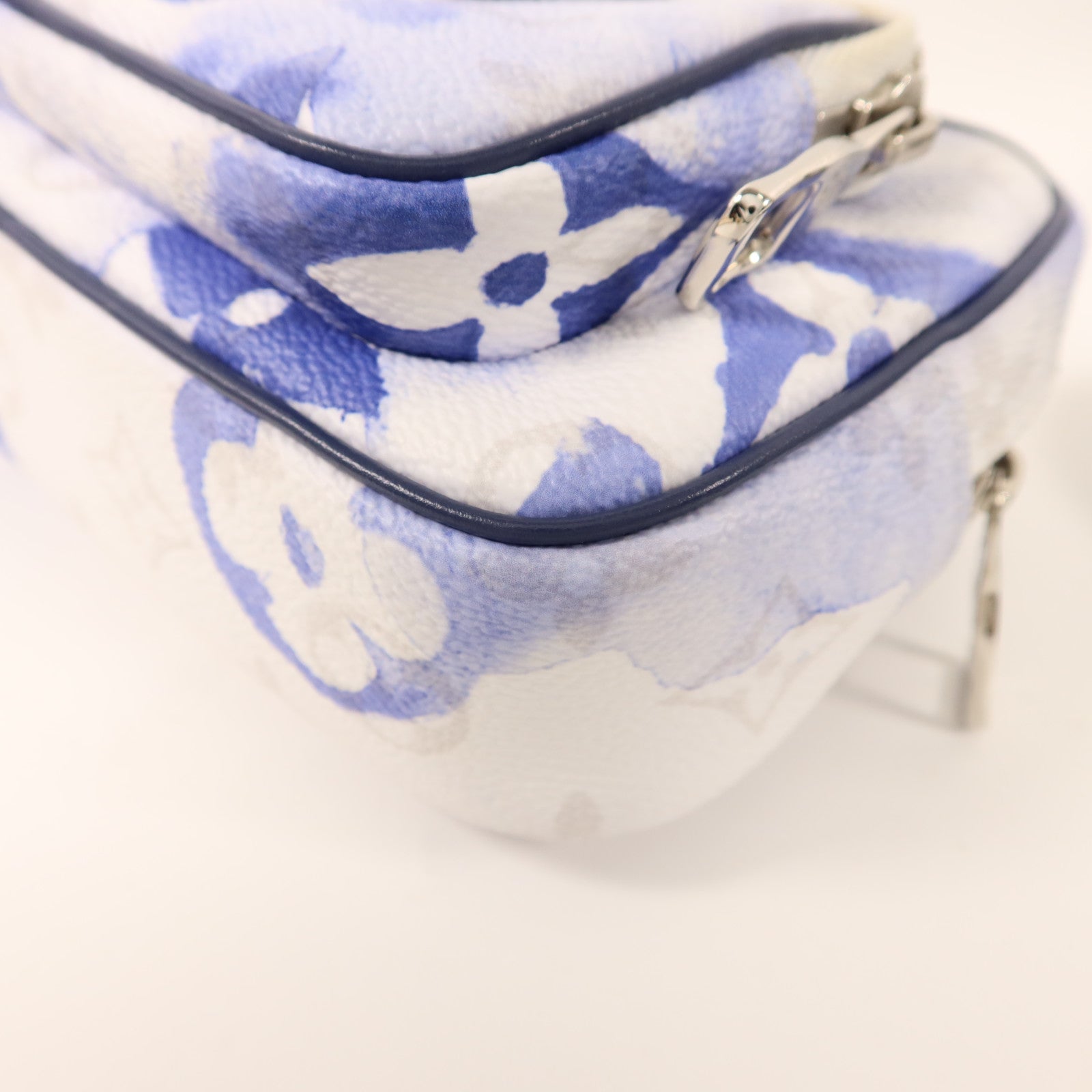 LOUIS VUITTON 【激減優惠】Monogram Watercolor Outdoor Pochette銀扣腰包/肩背袋