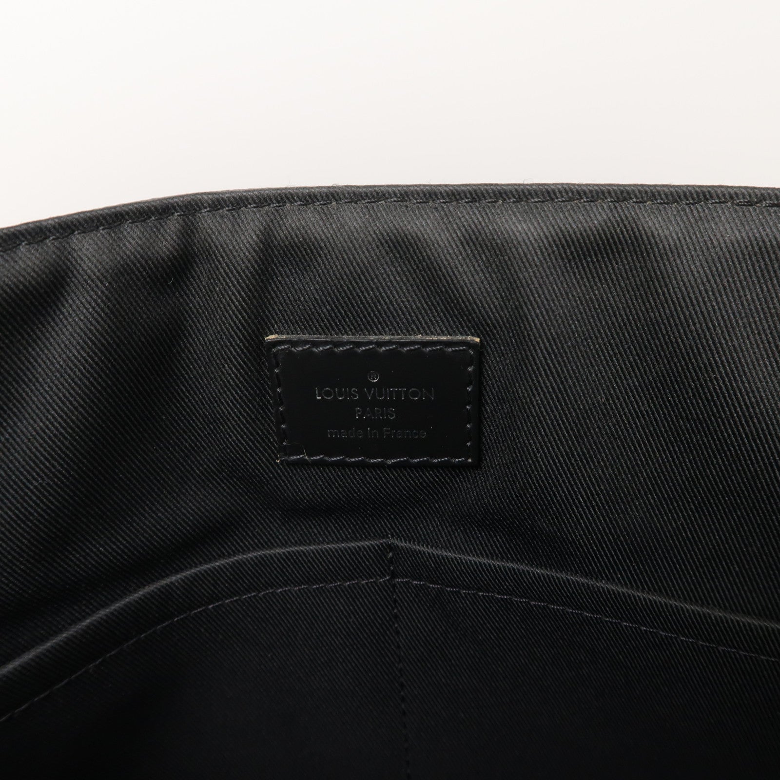 LOUIS VUITTON 【激減優惠】Damier Graphite District MM銀扣肩背袋黑色