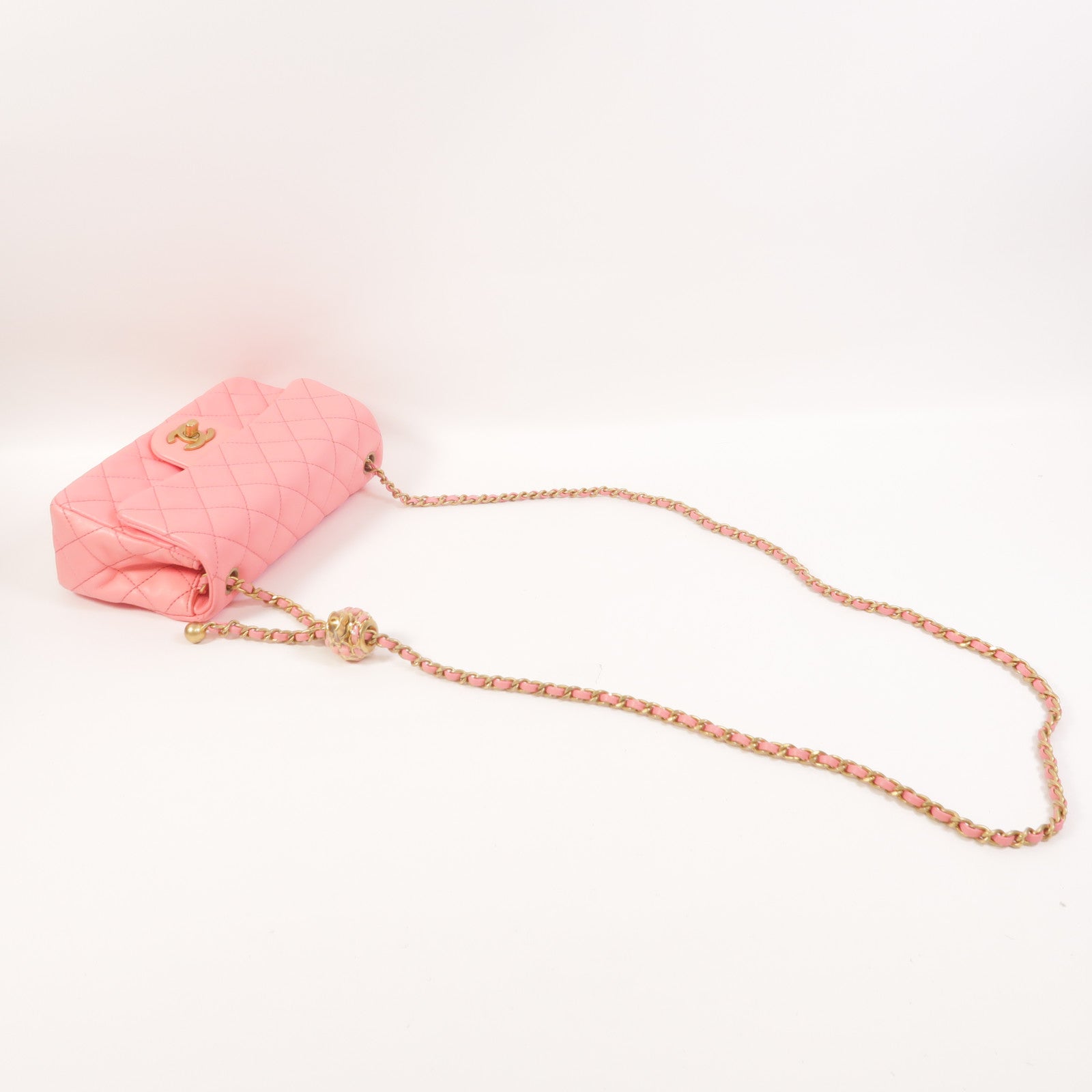 CHANEL 羊皮皮革Classic 20 With Gold Ball鏈帶肩背袋