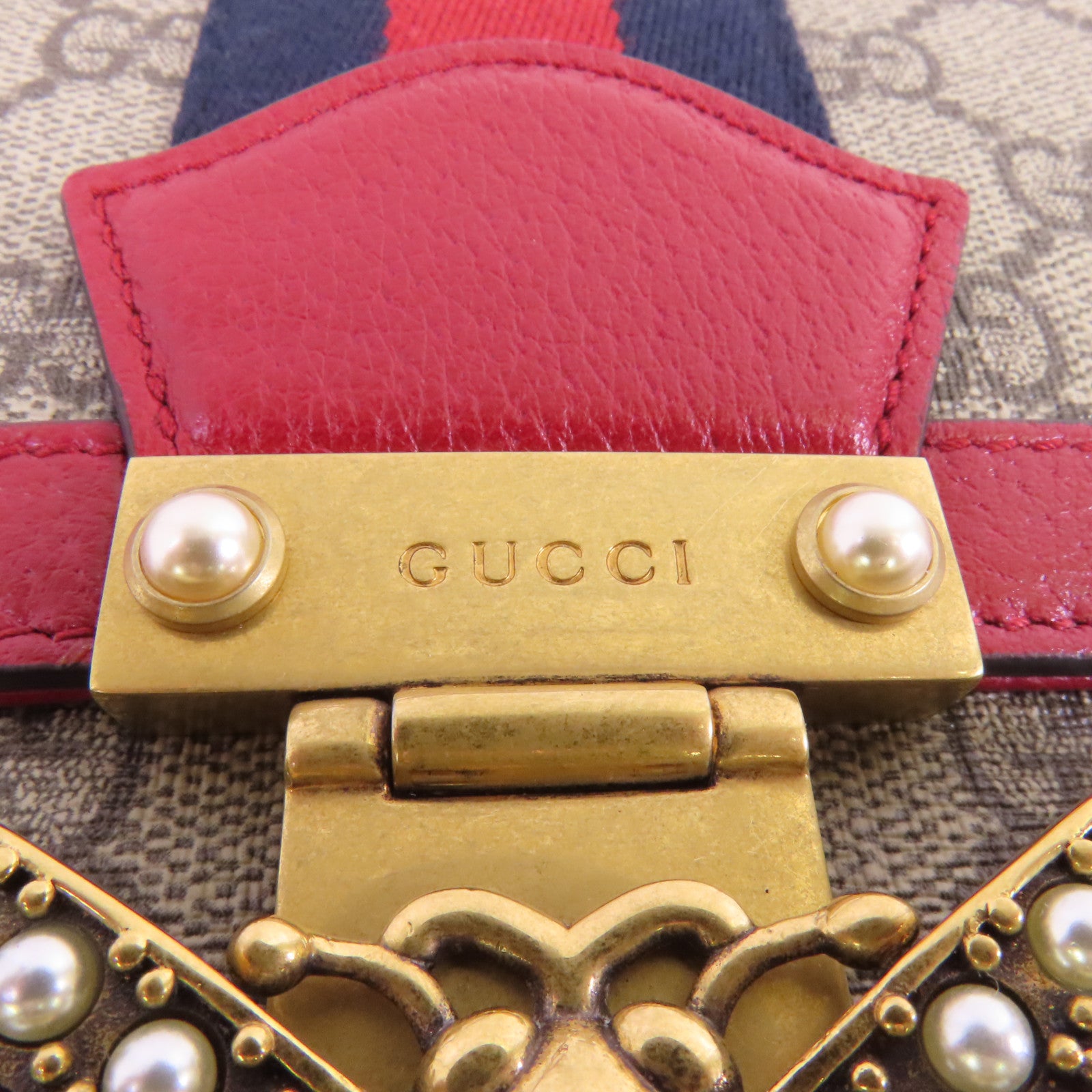 GUCCI 【激減優惠】塗層帆布GG Supreme Queen Margaret Medium金扣鏈帶肩背袋