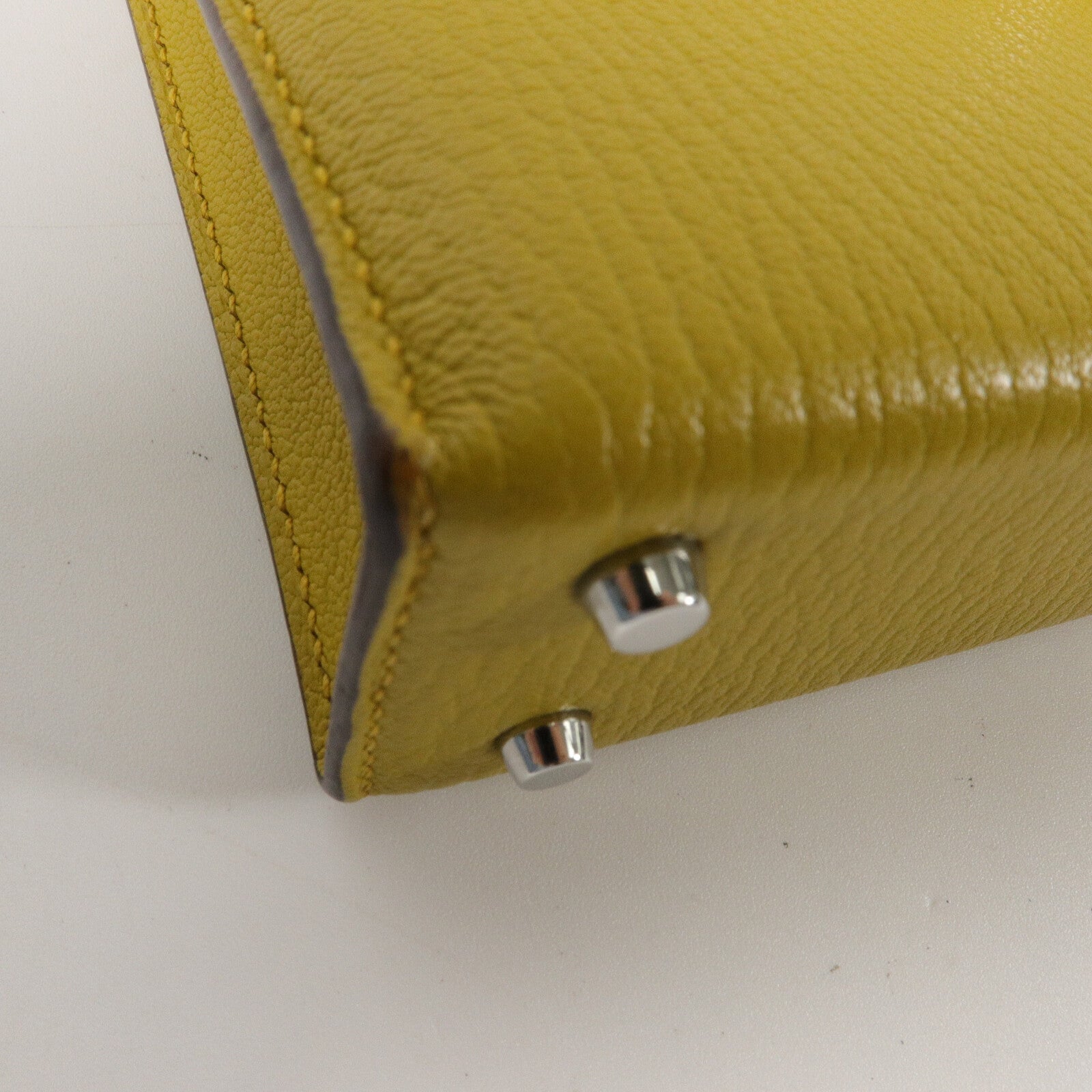HERMES Chevre皮革Verrou Mini鏈帶肩背袋Jaune Ambre