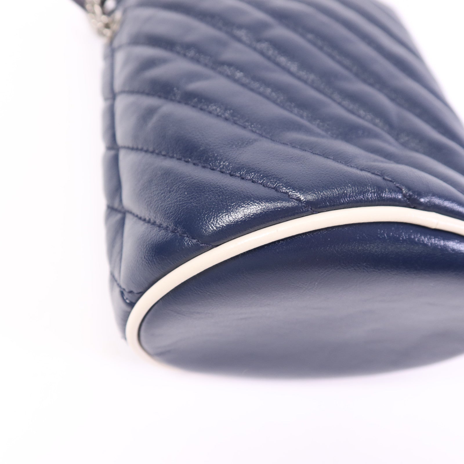 GUCCI 牛皮皮革GG Marmont Bucket銀扣鏈帶肩背袋