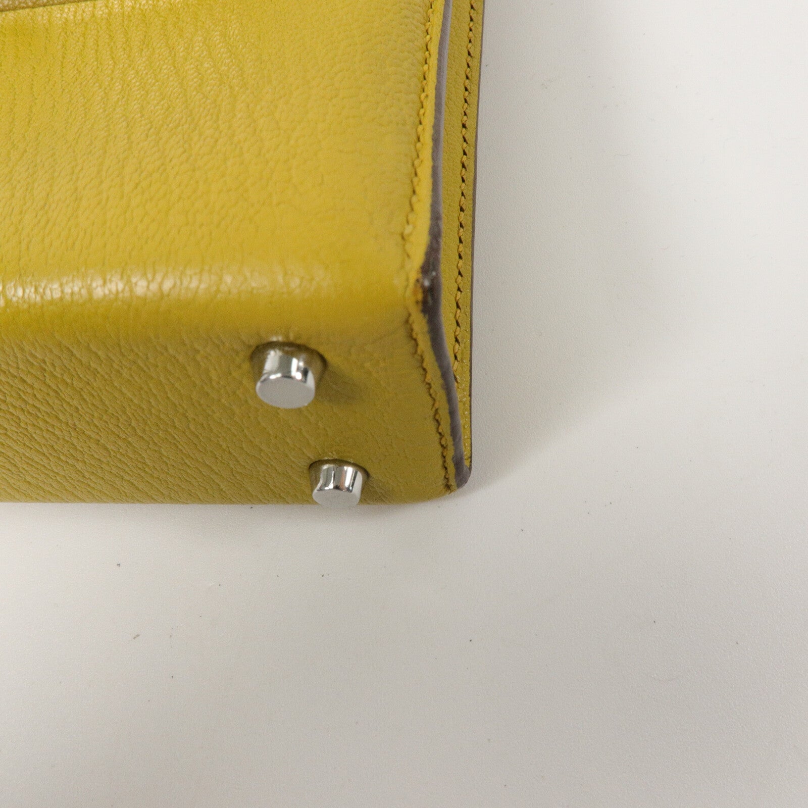 HERMES Chevre皮革Verrou Mini鏈帶肩背袋Jaune Ambre