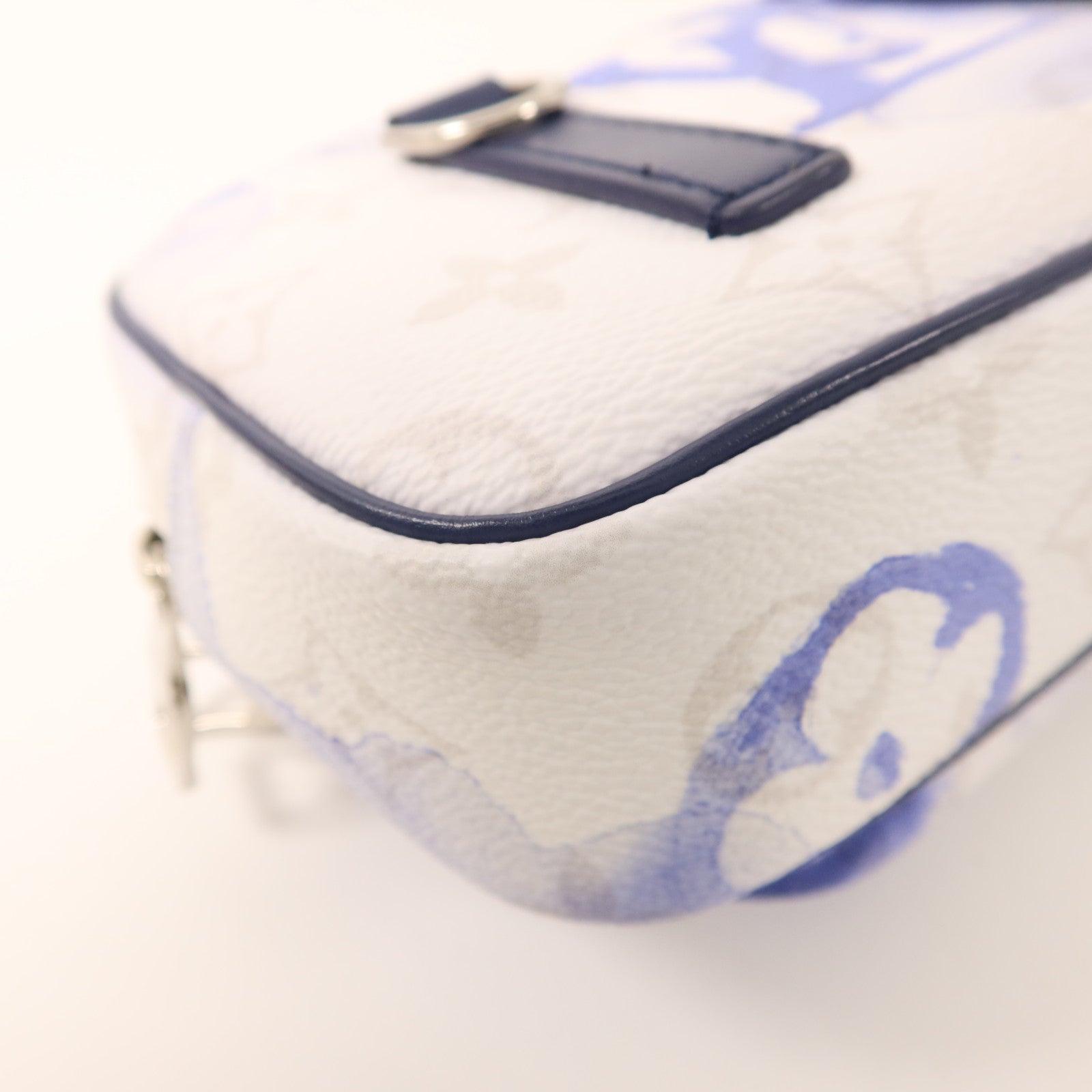 LOUIS VUITTON 【激減優惠】Monogram Watercolor Outdoor Pochette銀扣腰包/肩背袋