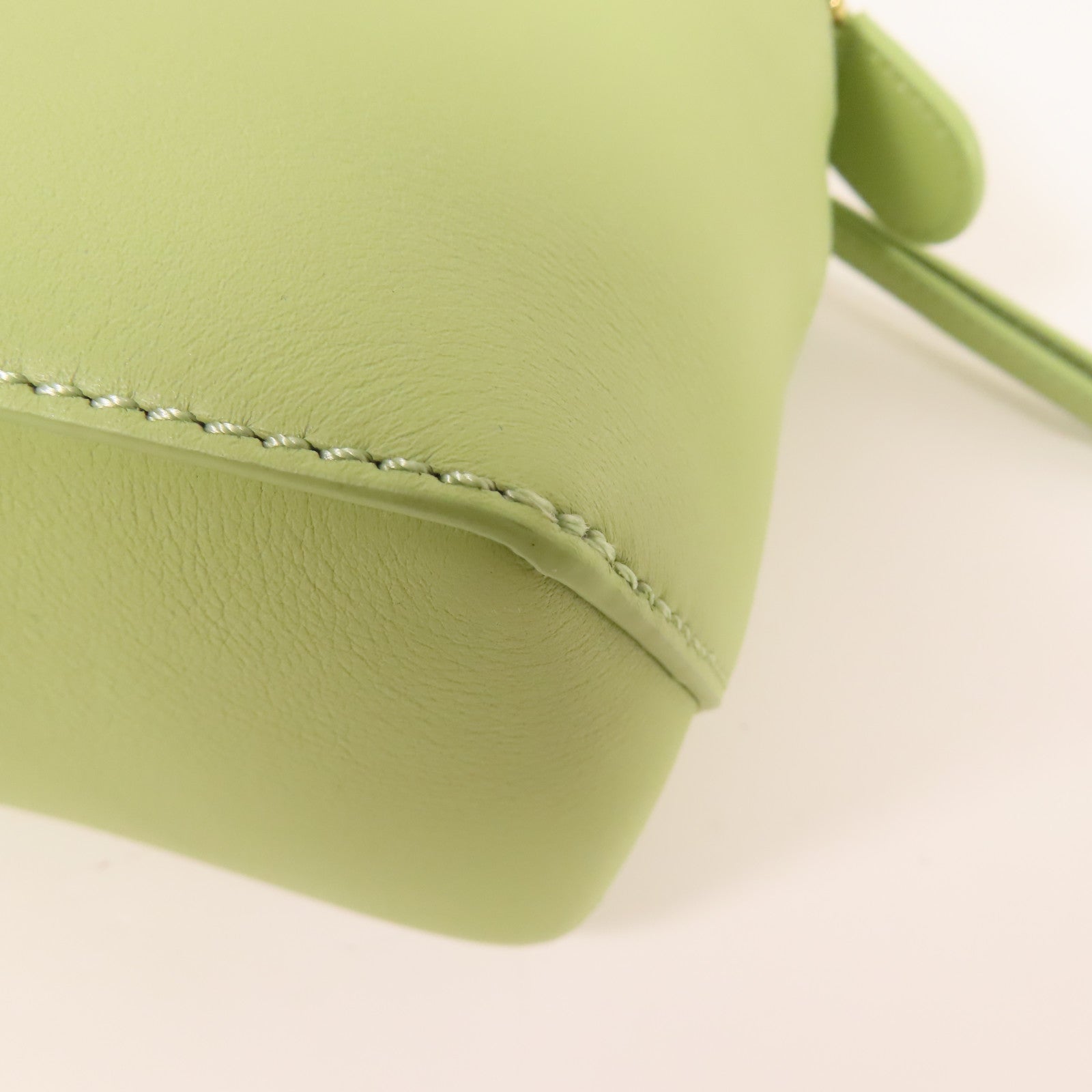 LOEWE 牛皮皮革Mini Puzzle Edge Bag金扣手挽肩背兩用袋