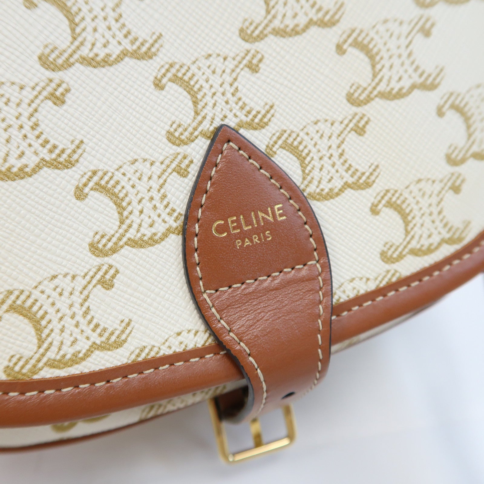 CELINE 塗層帆布Folco Mediuon金扣肩背袋白色/啡色