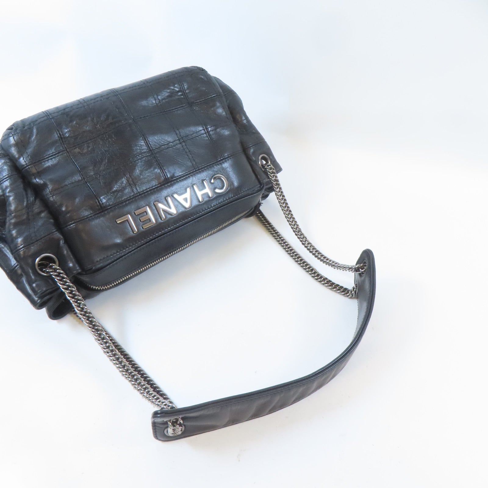 CHANEL 牛皮皮革Shoulder Bag銀扣鏈帶肩背袋黑色