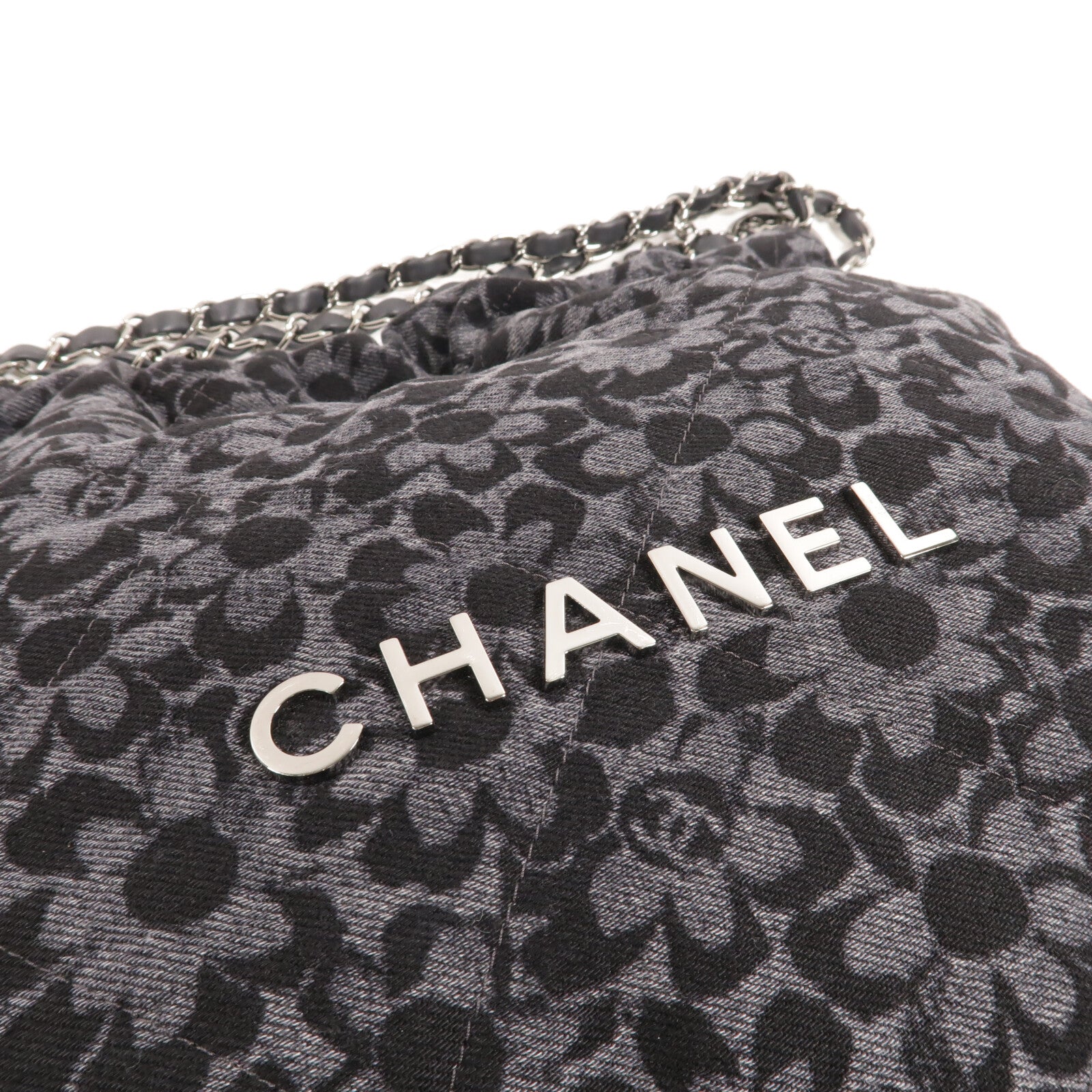 CHANEL 牛仔布Chanel 22 Small鏈帶肩背袋