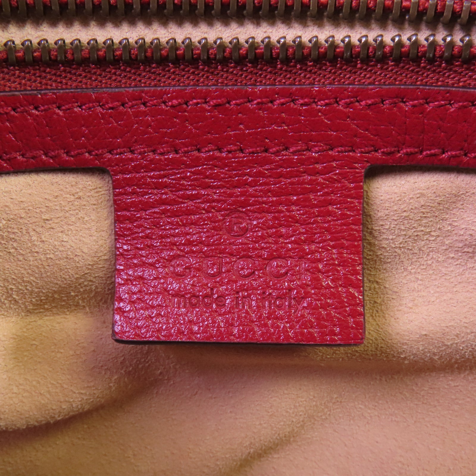 GUCCI 【激減優惠】塗層帆布GG Supreme Queen Margaret Medium金扣鏈帶肩背袋