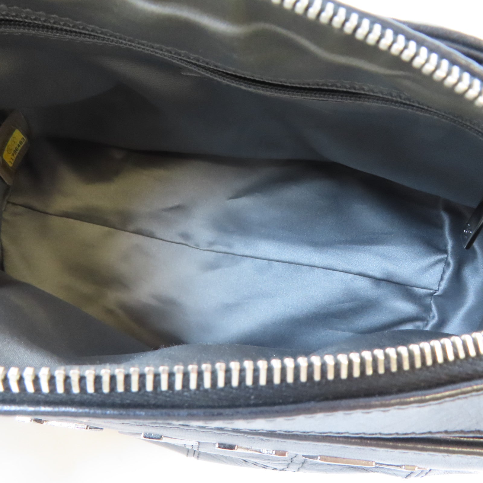 CHANEL 牛皮皮革Shoulder Bag銀扣鏈帶肩背袋黑色