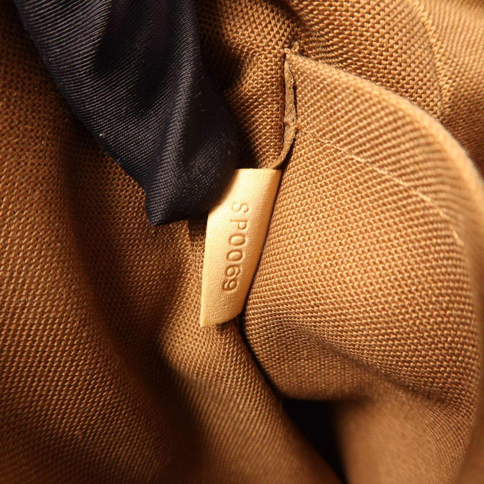 LOUIS VUITTON Monogram Tivoli GM金扣肩背袋