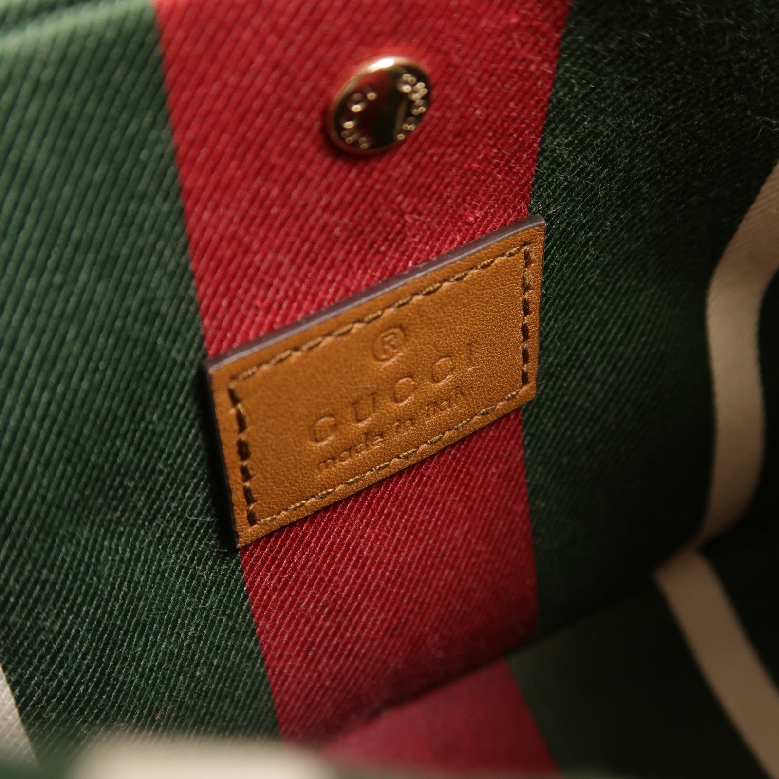 GUCCI 帆布GG Emblem Small Bucket手挽肩背兩用袋