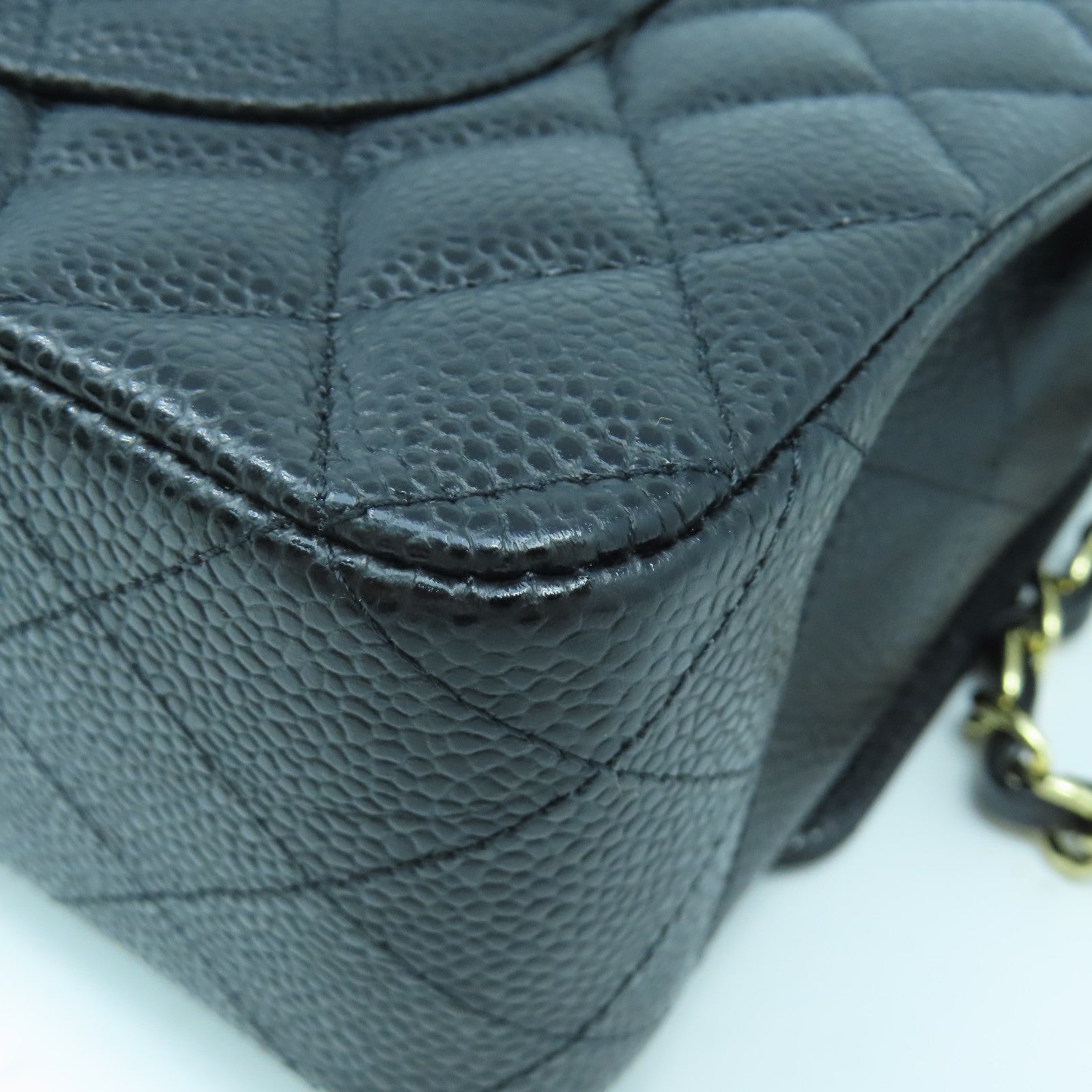CHANEL 菱格Caviar皮革Classic 25金扣鏈帶肩背袋黑色