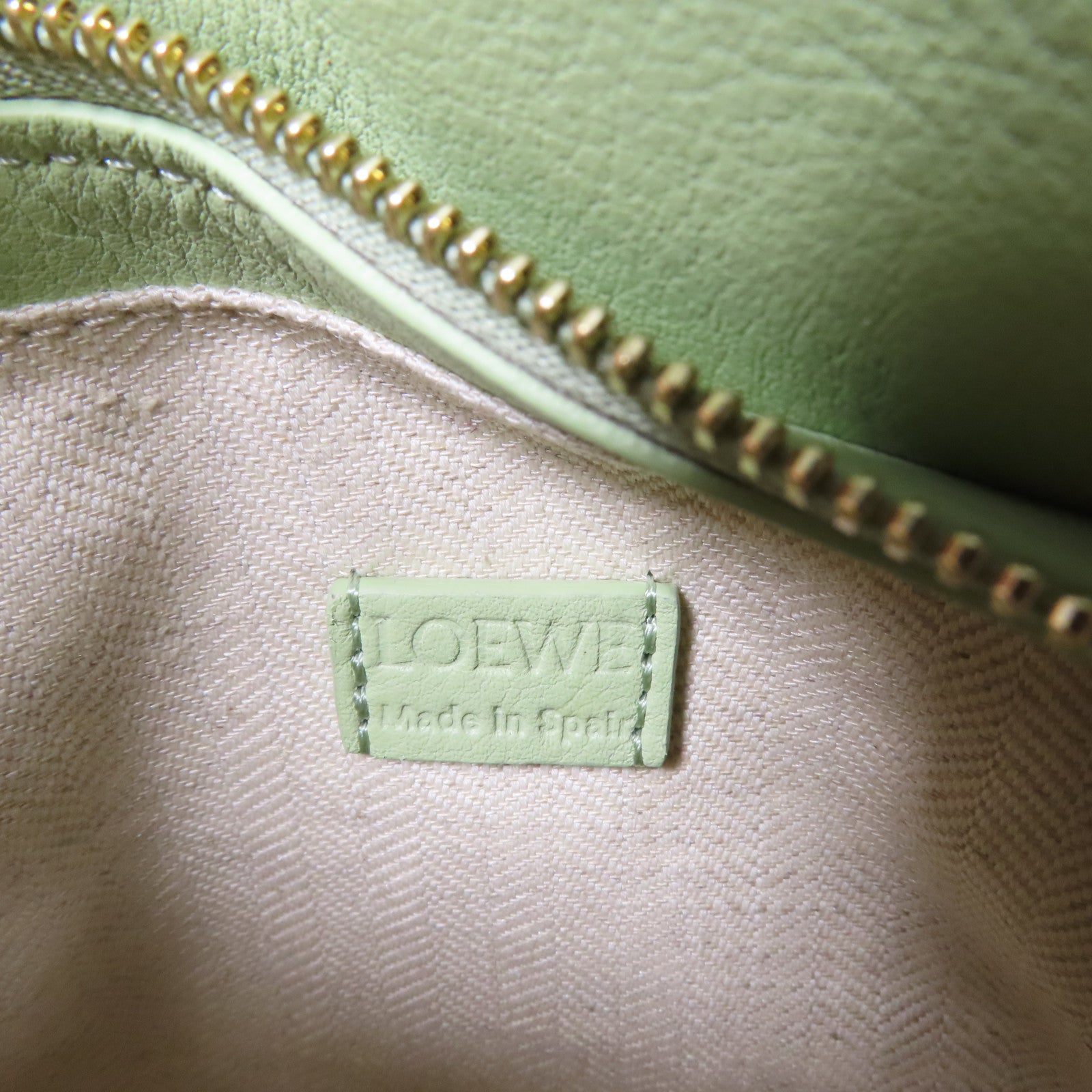 LOEWE 牛皮皮革Mini Puzzle Edge Bag金扣手挽肩背兩用袋