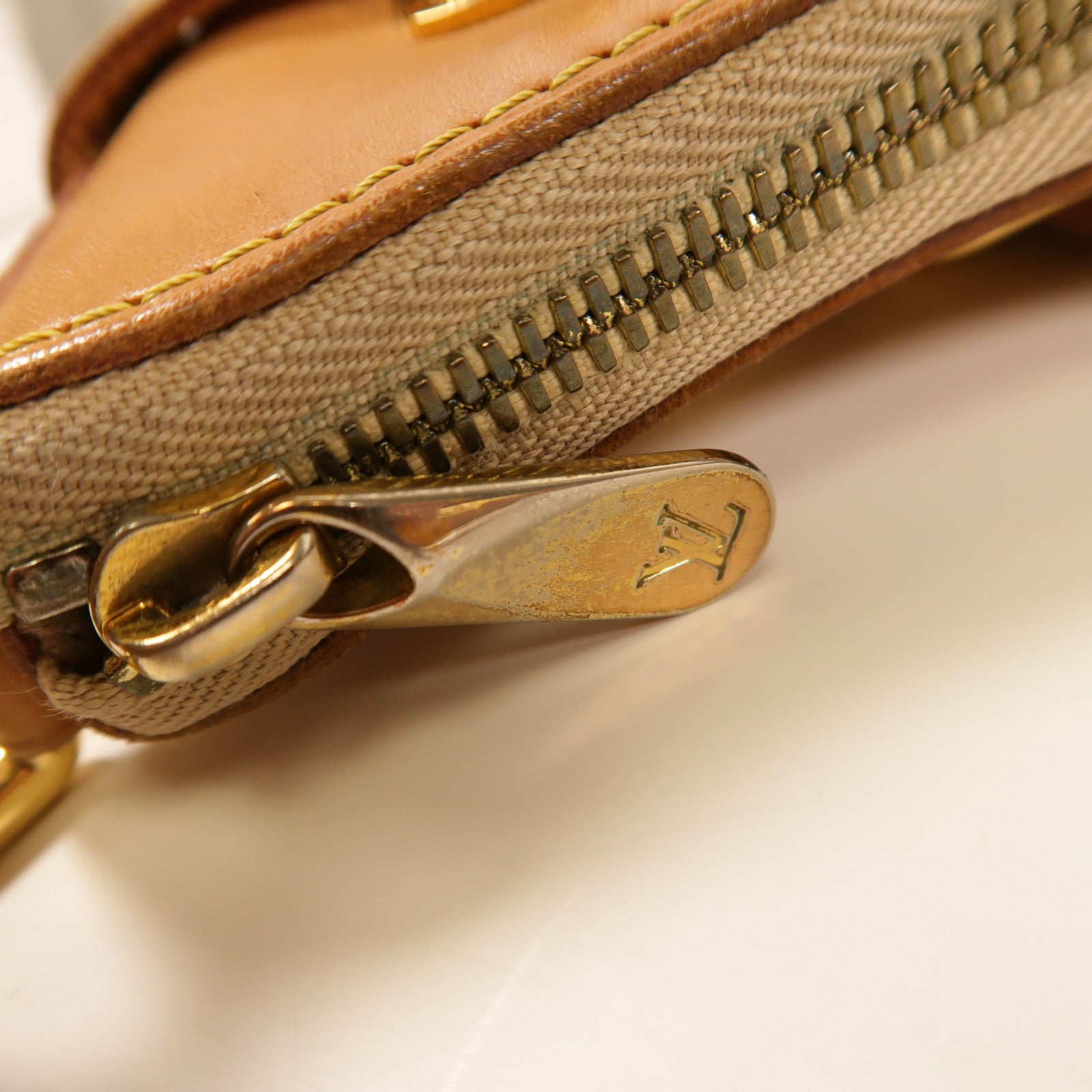 LOUIS VUITTON Monogram Multicolore Greta金扣肩背袋