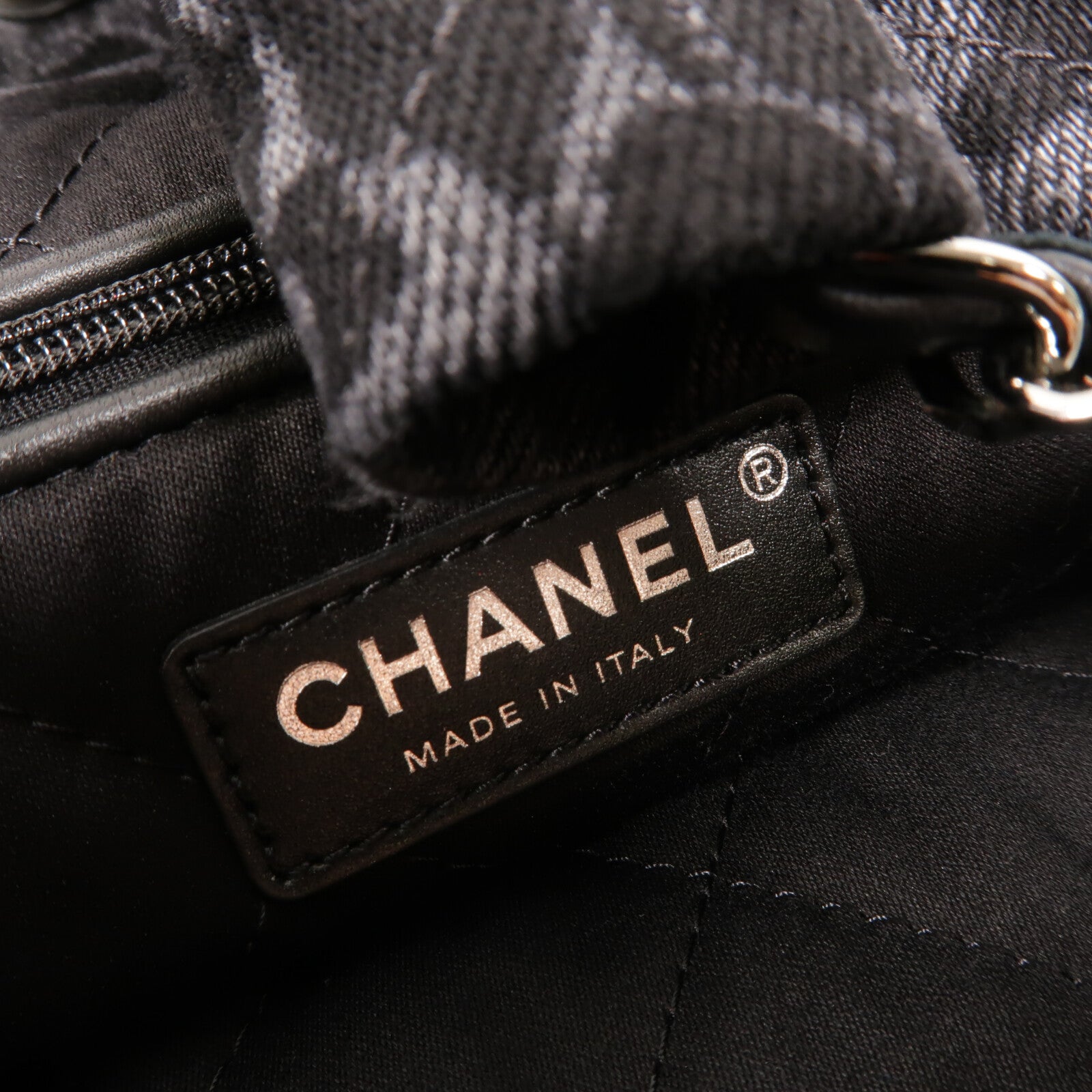 CHANEL 牛仔布Chanel 22 Small鏈帶肩背袋
