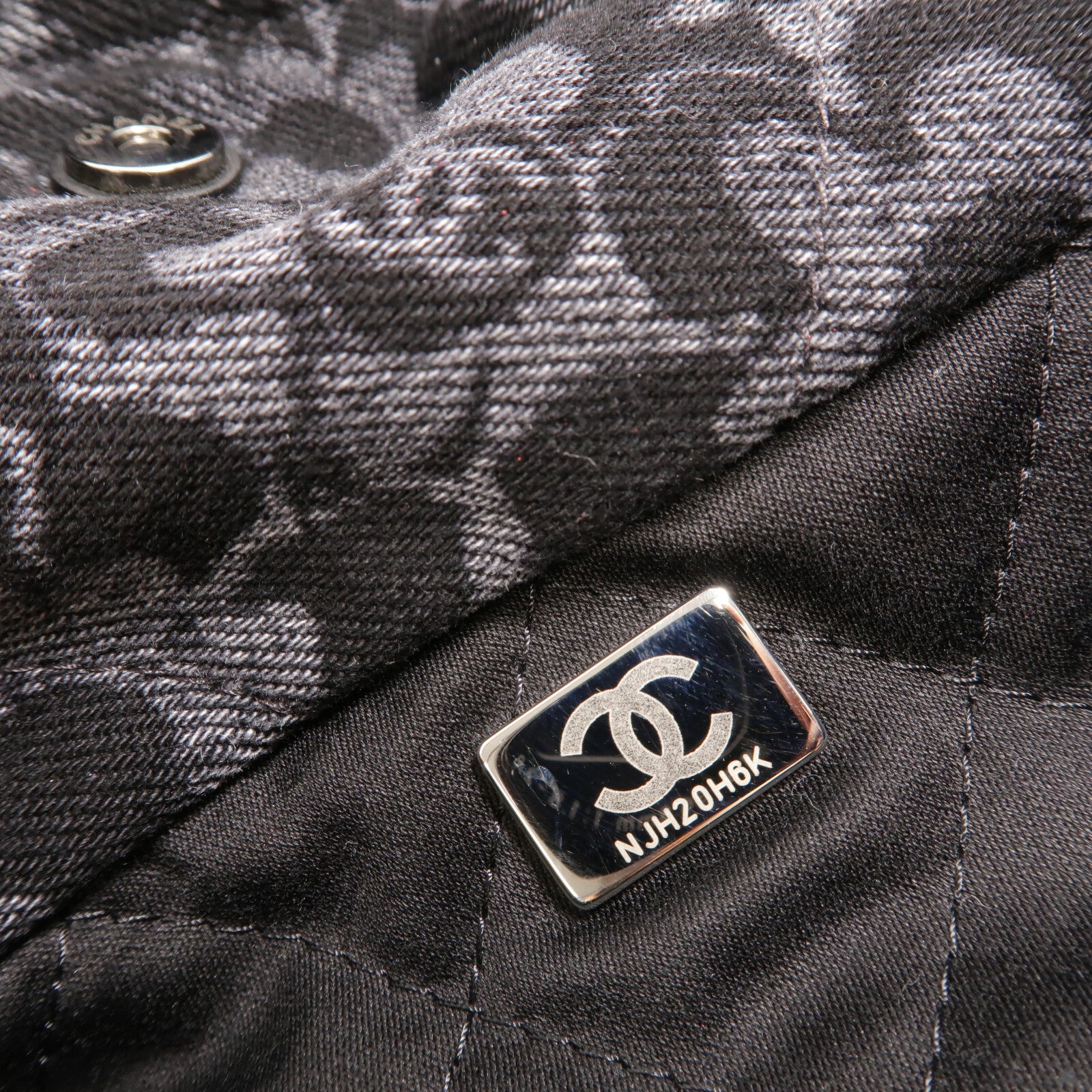 CHANEL 牛仔布Chanel 22 Small鏈帶肩背袋